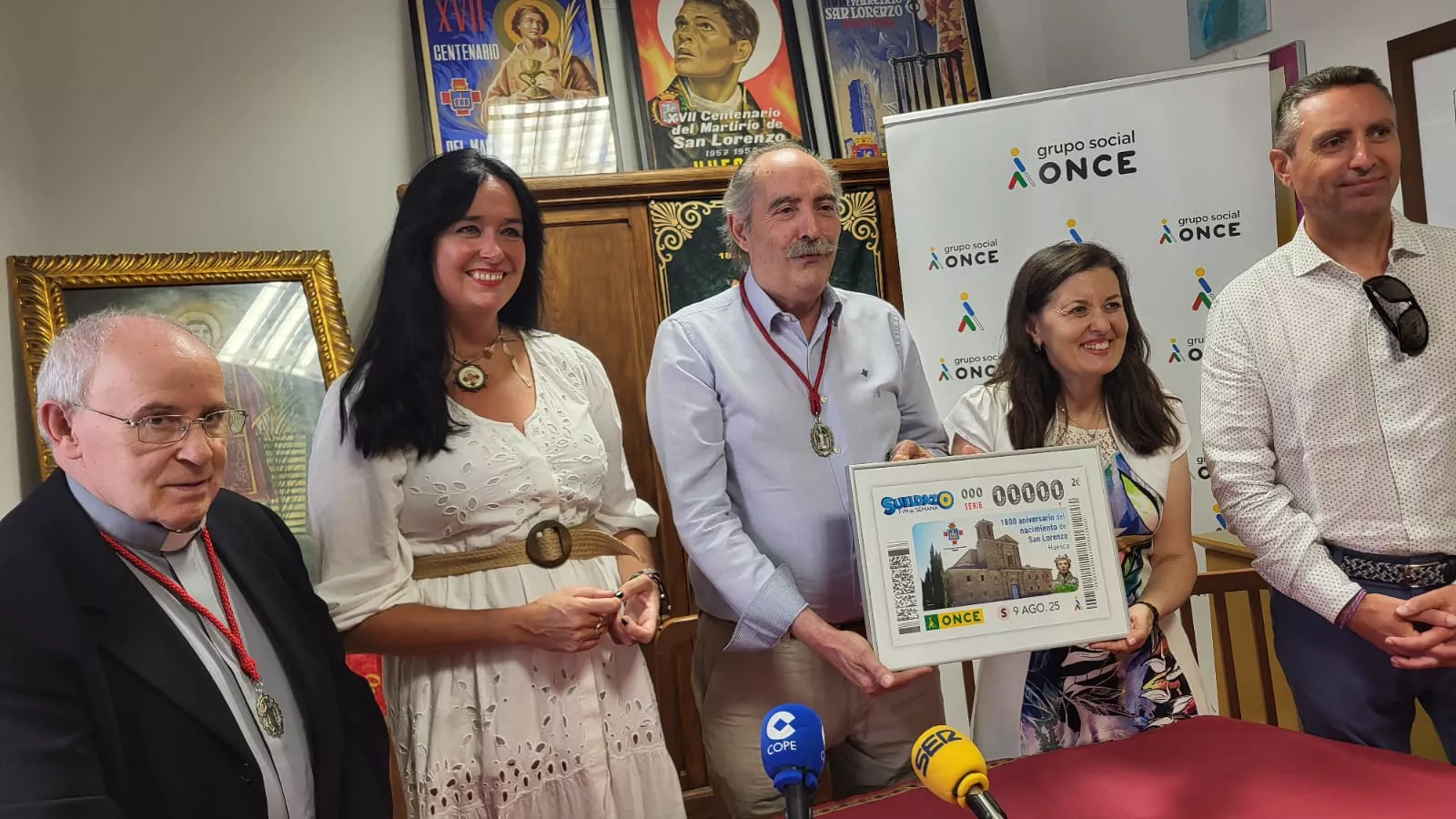 Nicolás López Congosto, Lorena Orduna, Joaquín Almerge, Raquel Pérez y José Luis Catalán en la presentación del cupón del 1800 aniversario de San Lorenzo