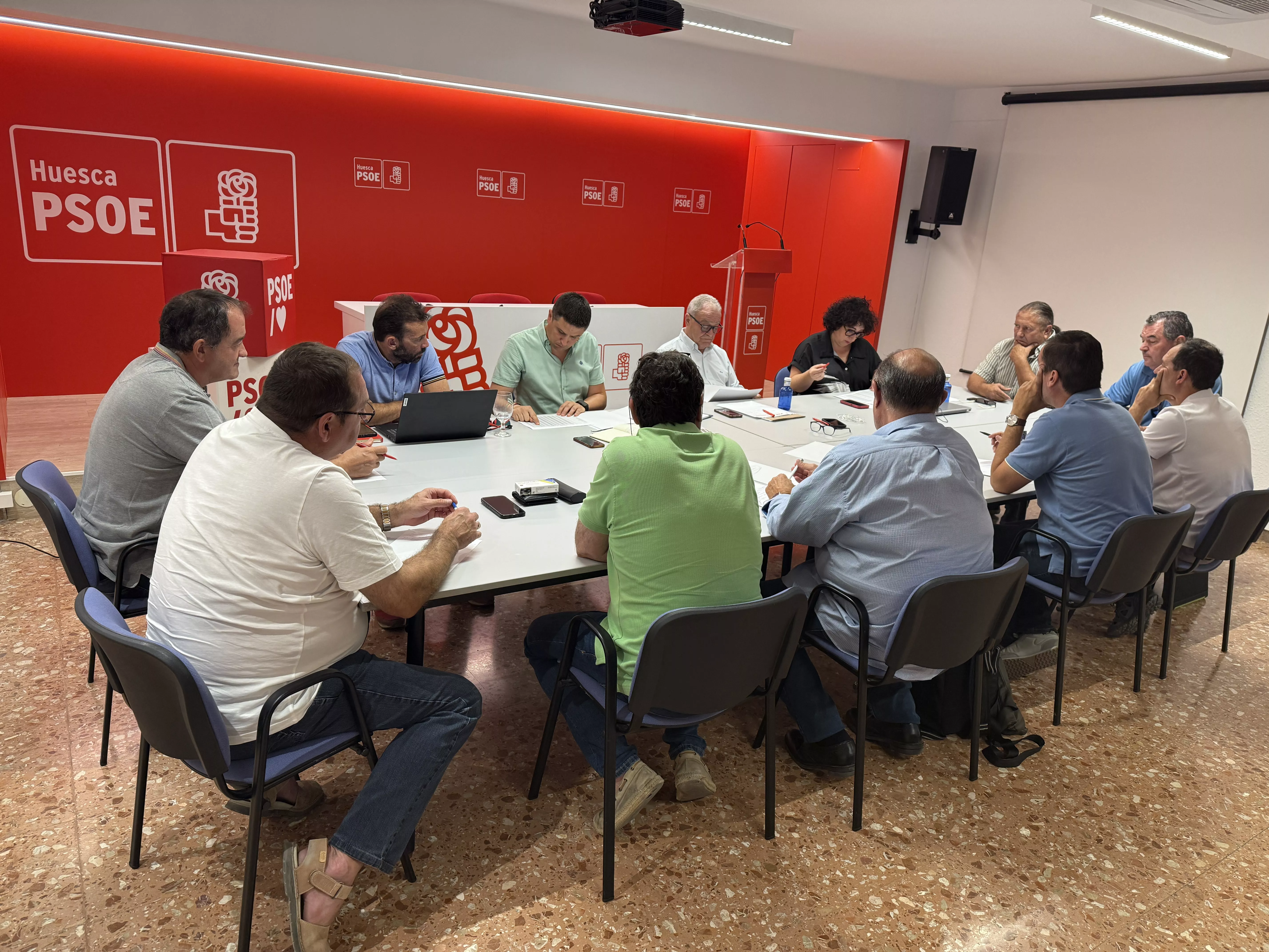 El PSOE pide modificar las bases del Plan de Caminos.