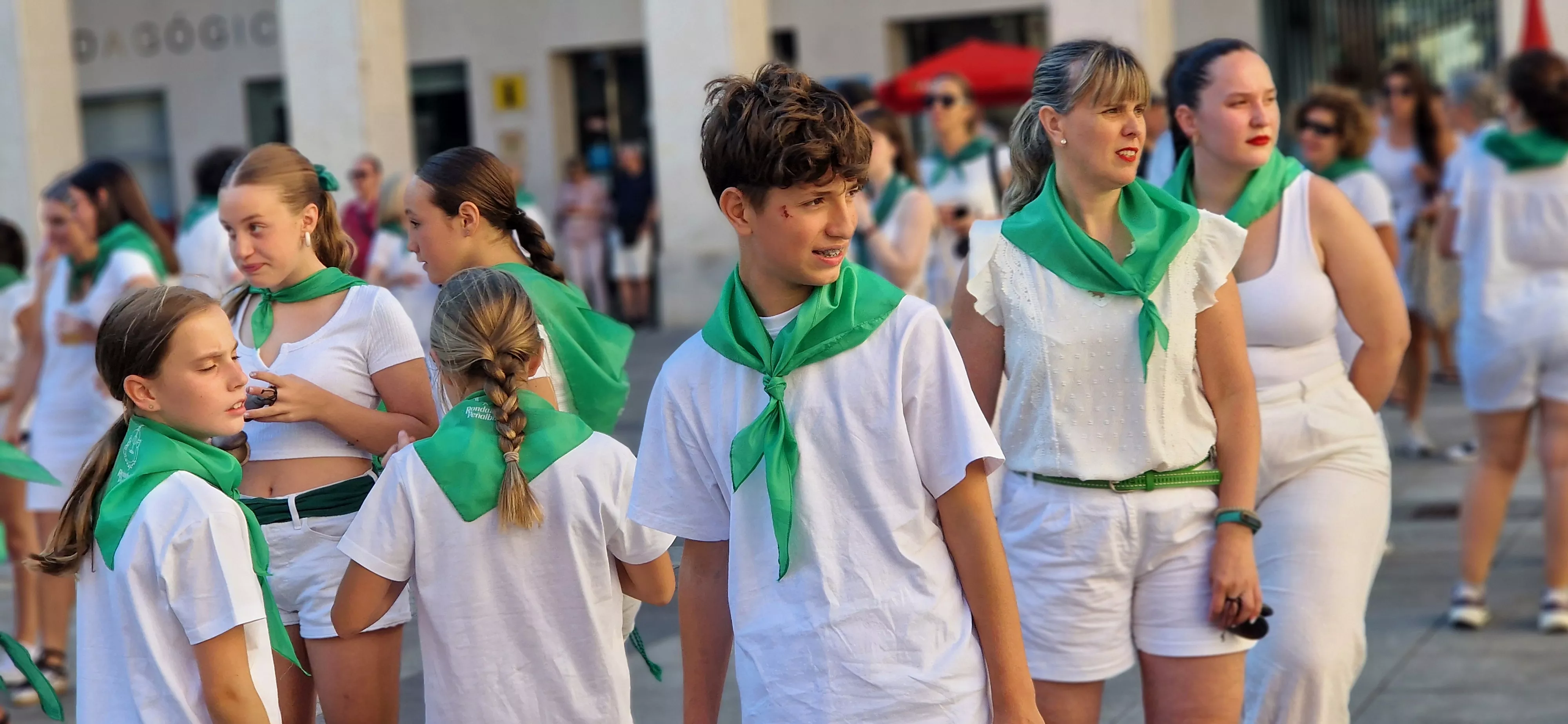Baile de la Jota de San Lorenzo en la plaza López Allué. Foto Myriam Martínez
