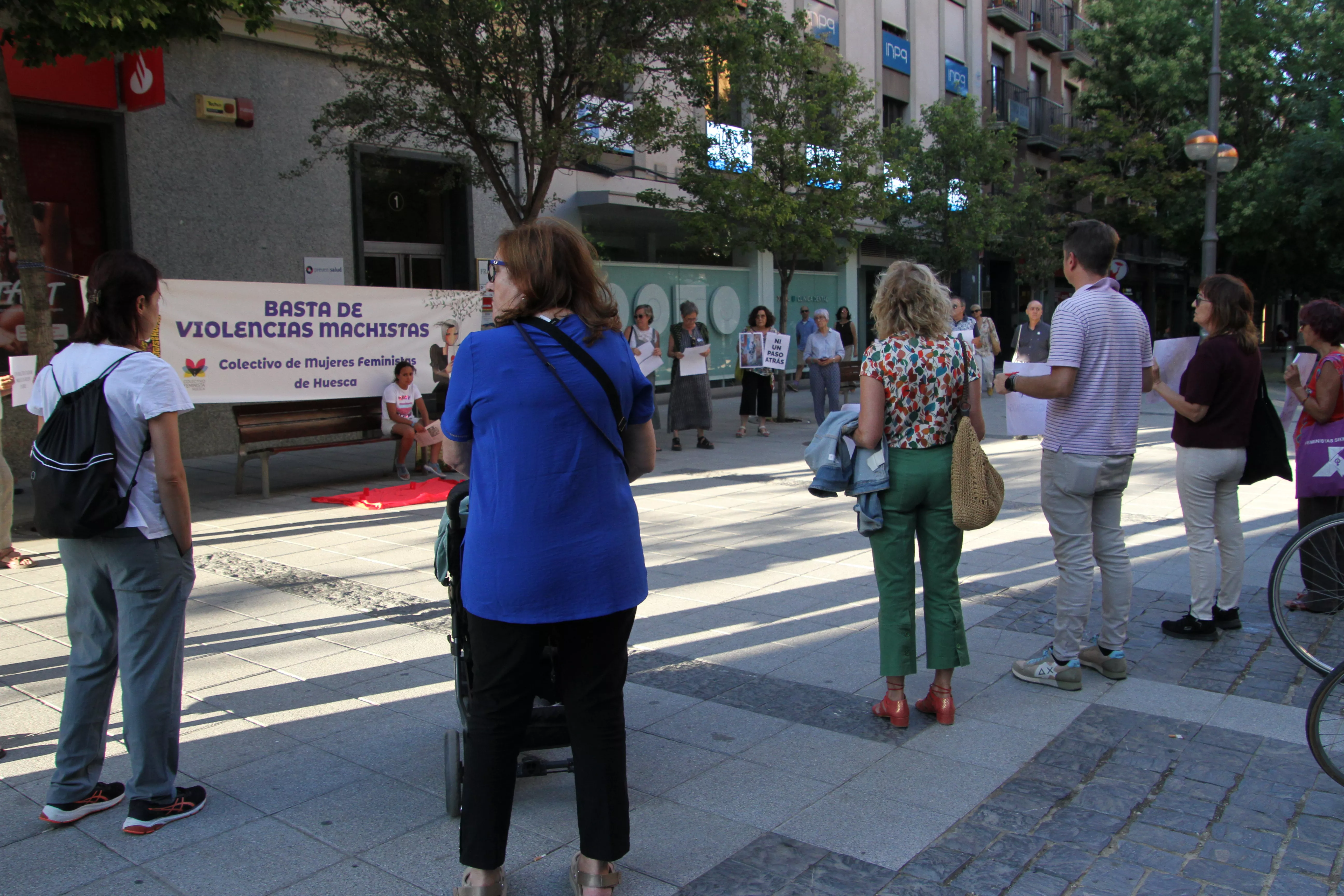 Concentración contra las violencias machistas en Huesca. Foto Carlos Neofato