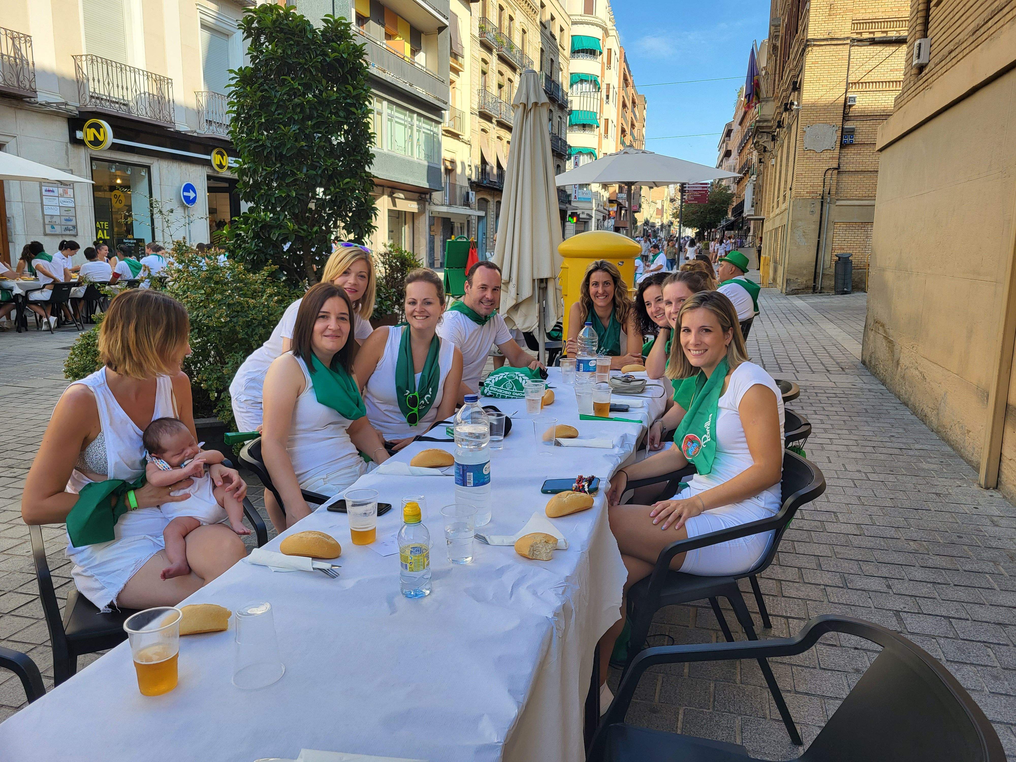 Almuerzos en la antesala del chupinazo.