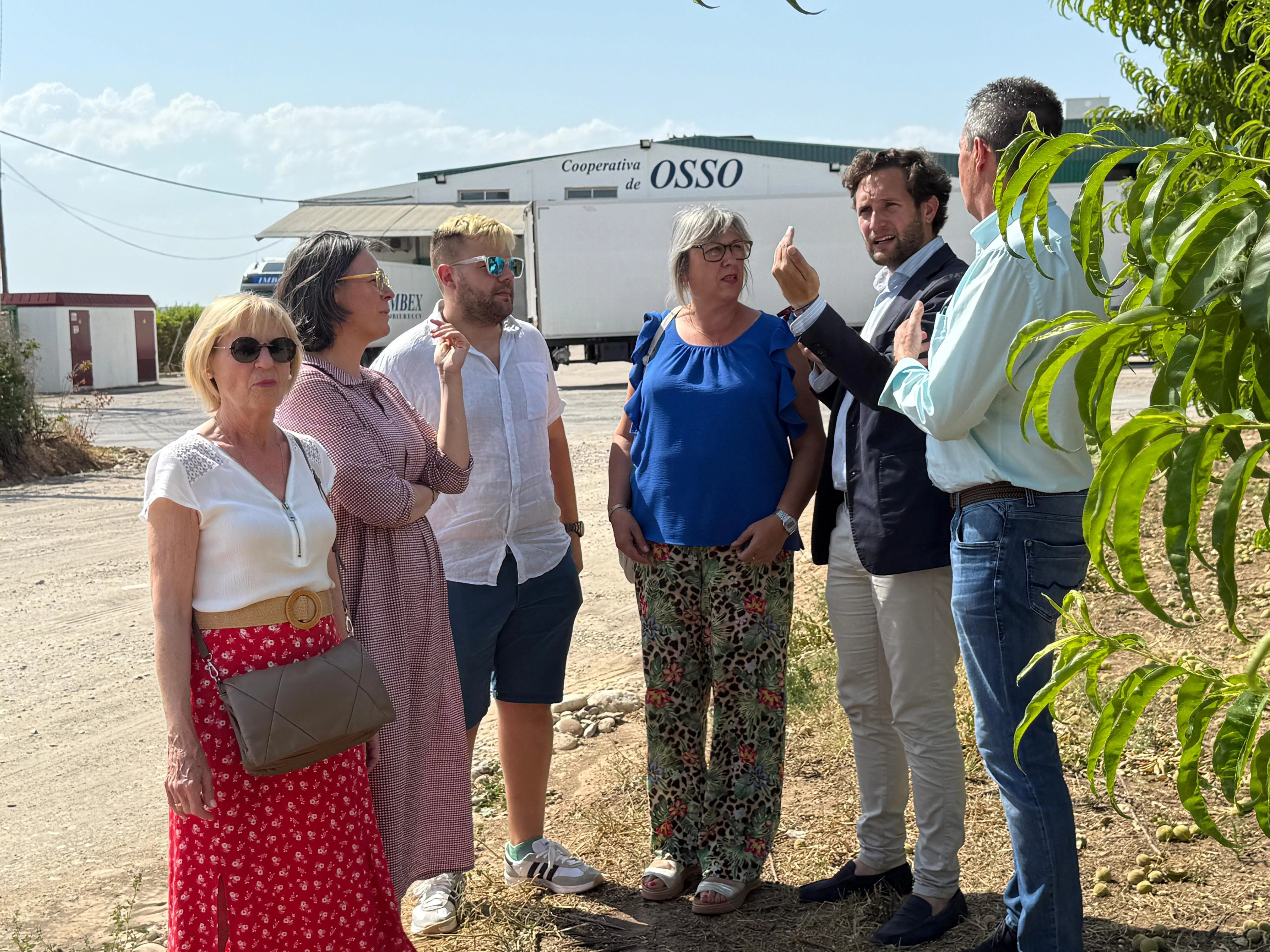 La DPH y el Ayuntamiento de Osso de Cinca han construido un nuevo camino para sacar de la población el tránsito agrario.