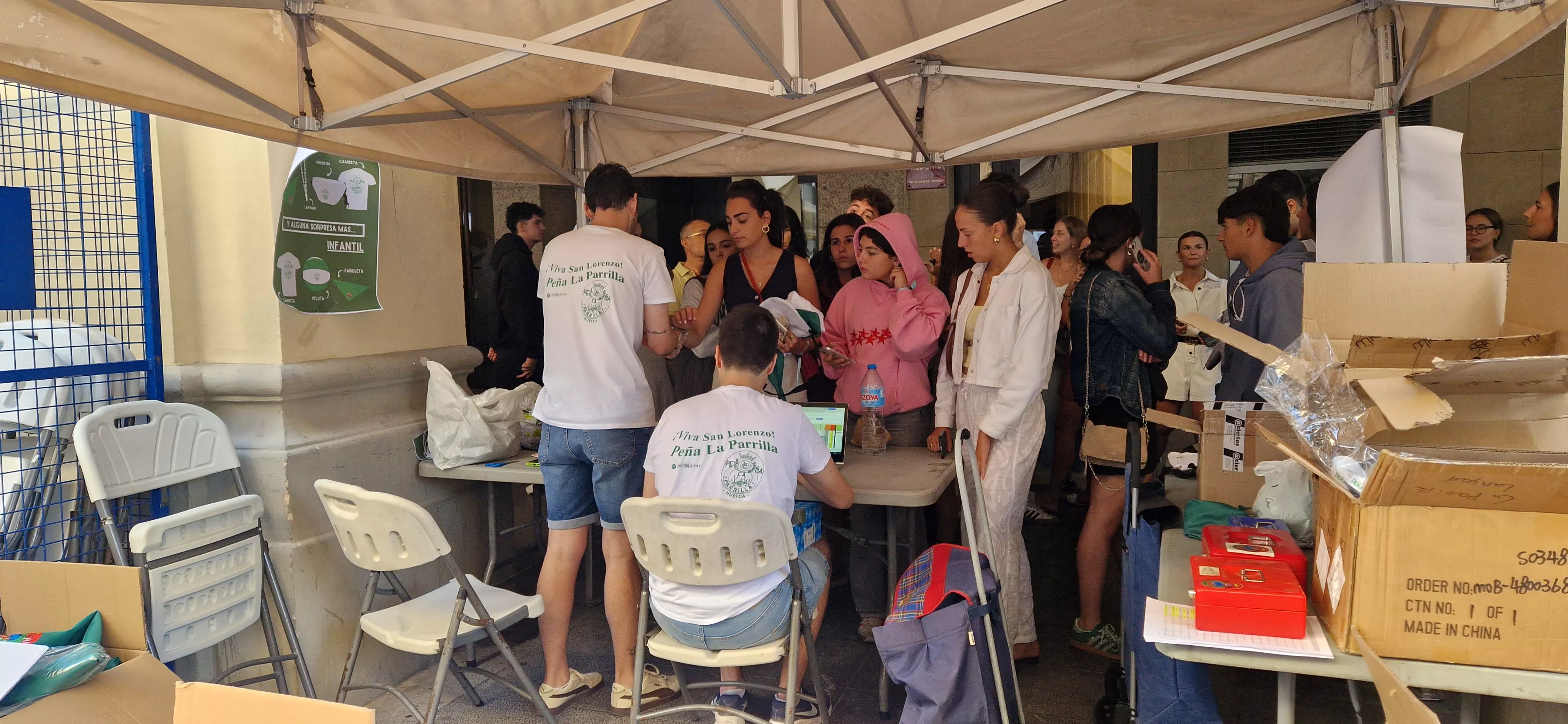 Primeros socios de las peñas para San Lorenzo. Foto Myriam Martínez
