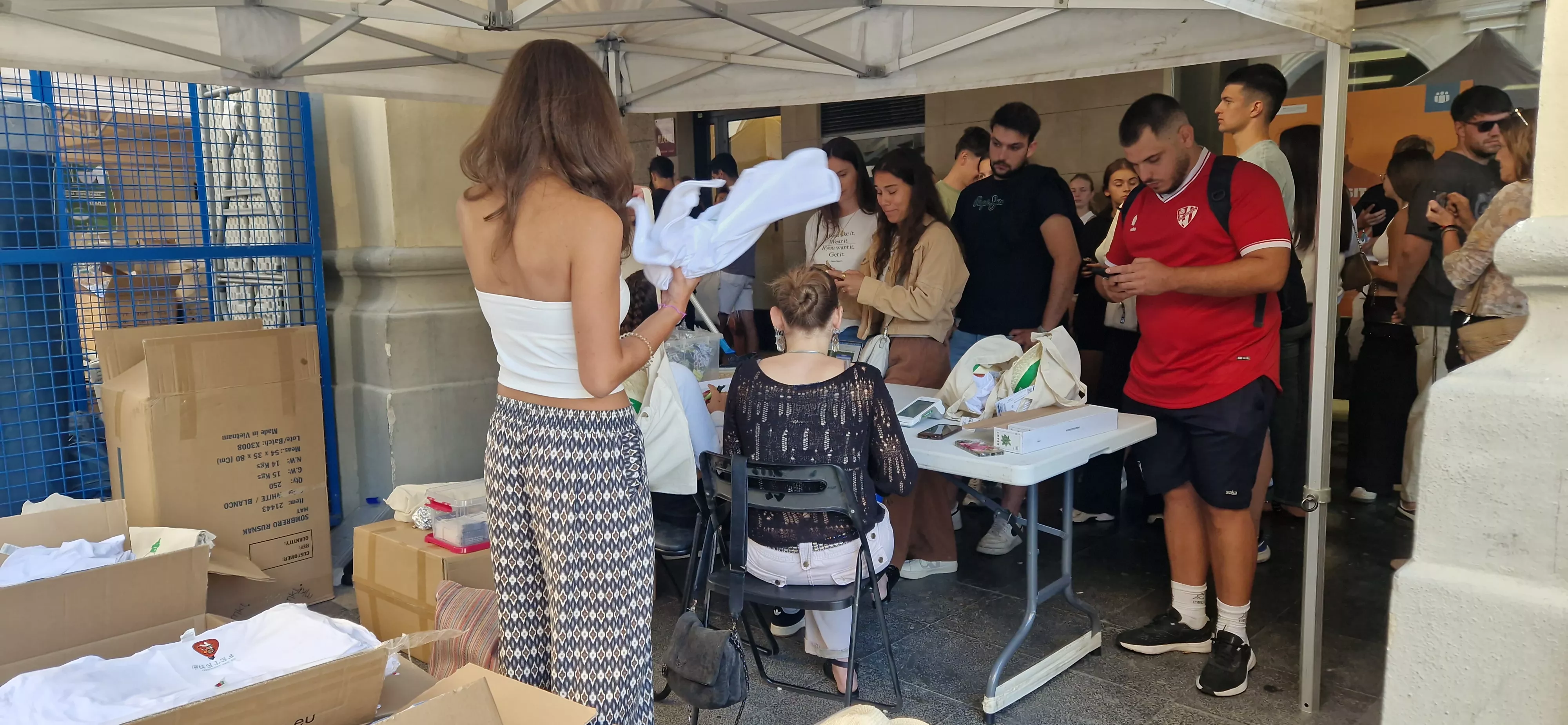 Primeros socios de las peñas para San Lorenzo. Foto Myriam Martínez
