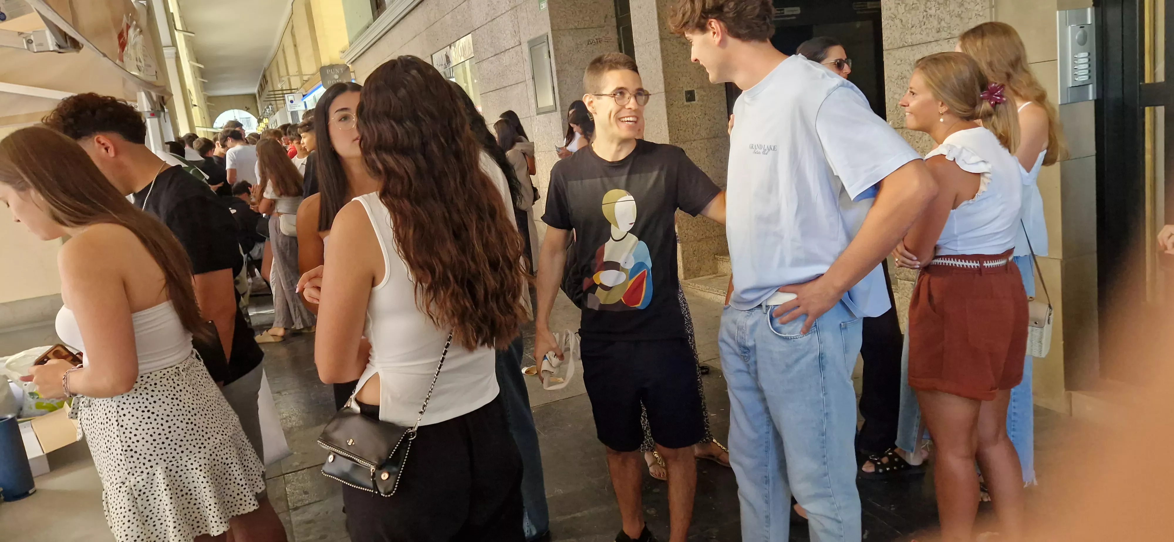 Primeros socios de las peñas para San Lorenzo. Foto Myriam Martínez