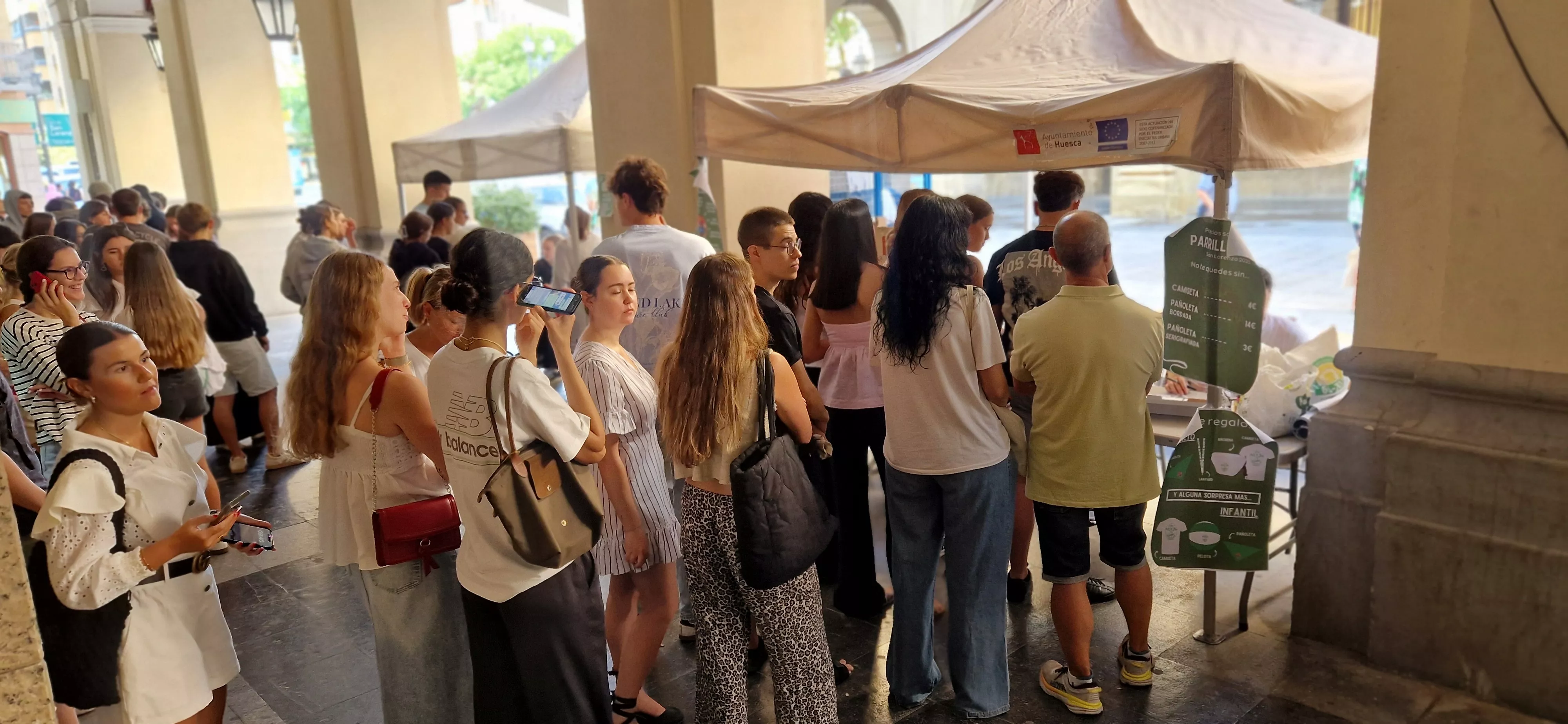 Primeros socios de las peñas para San Lorenzo. Foto Myriam Martínez