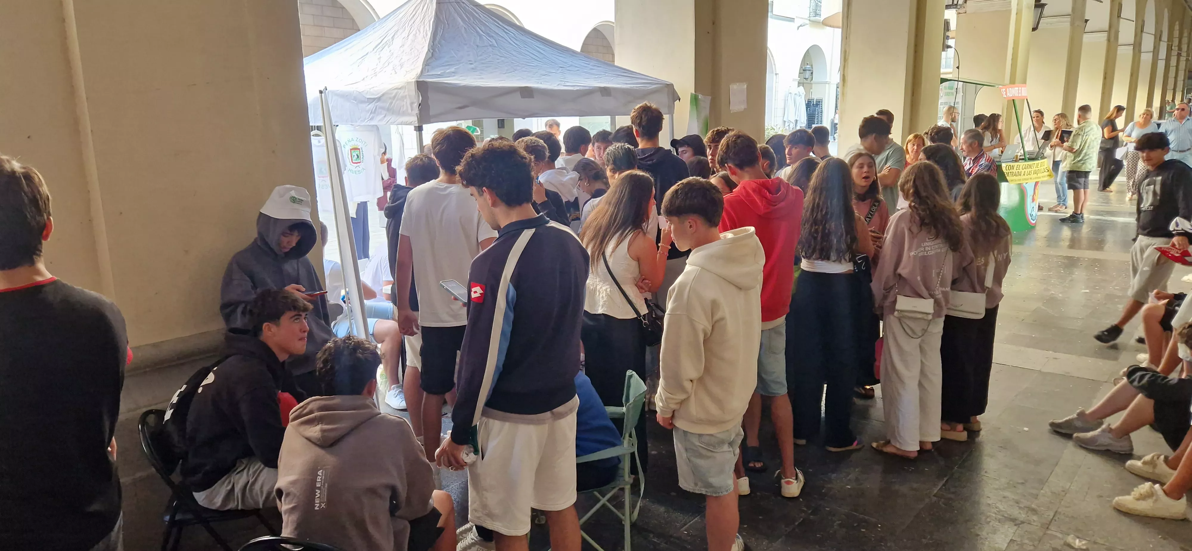 Primeros socios de las peñas para San Lorenzo. Foto Myriam Martínez