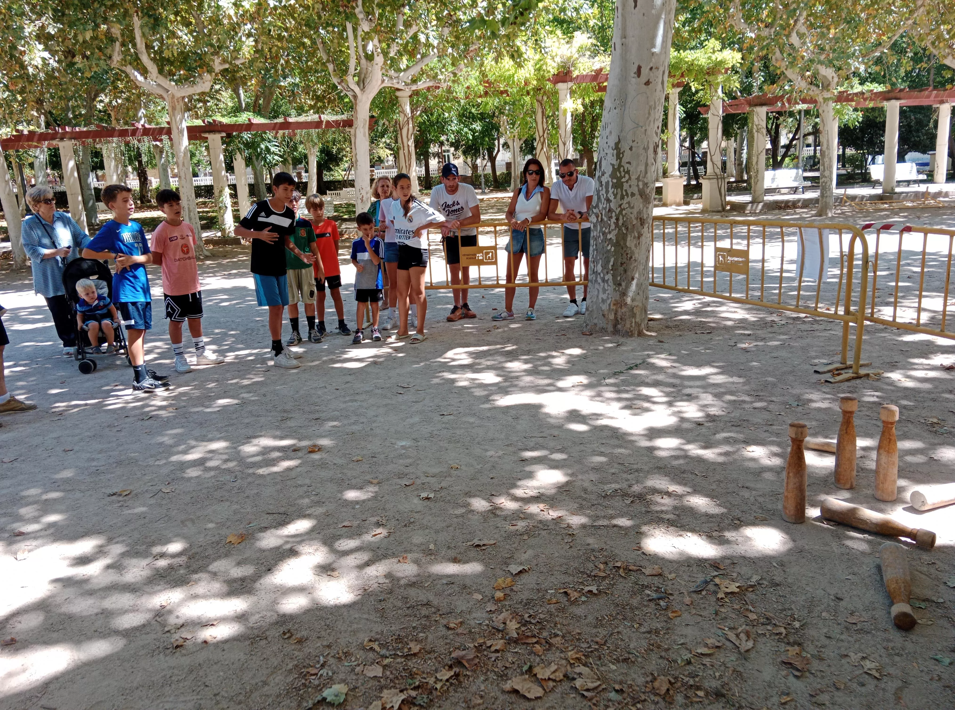 Juegos tradicionales en Huesca, palistroc de Azanuy.
