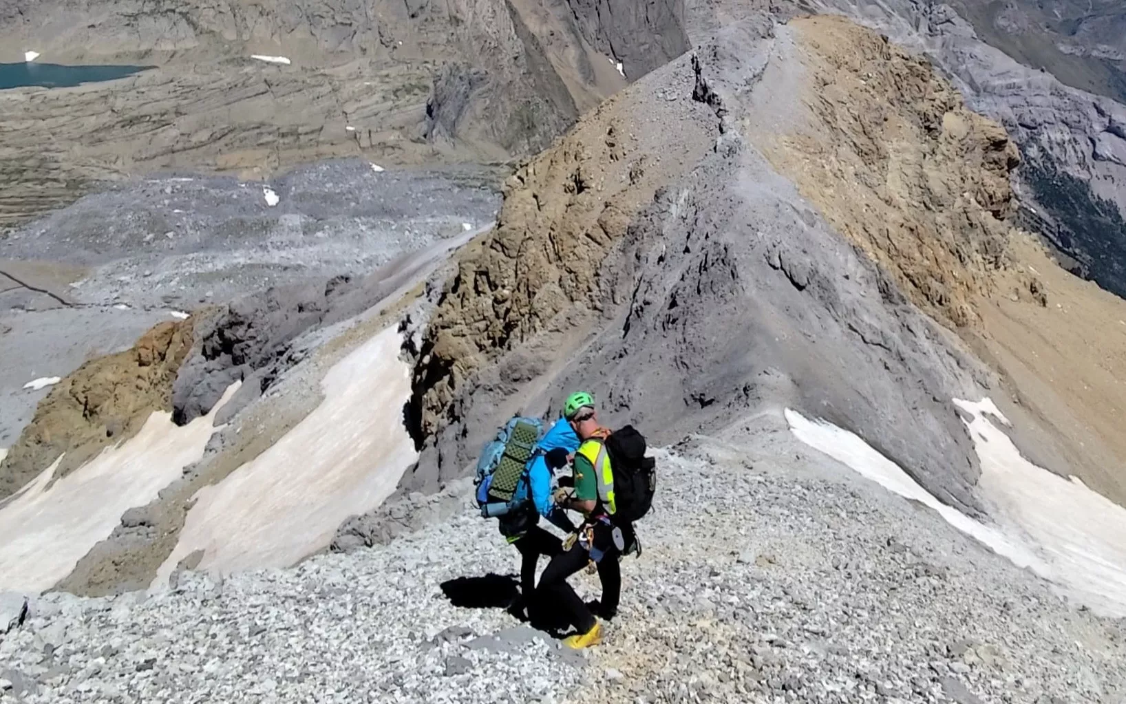 Rescatados tres jóvenes enriscados en Monte Perdido.