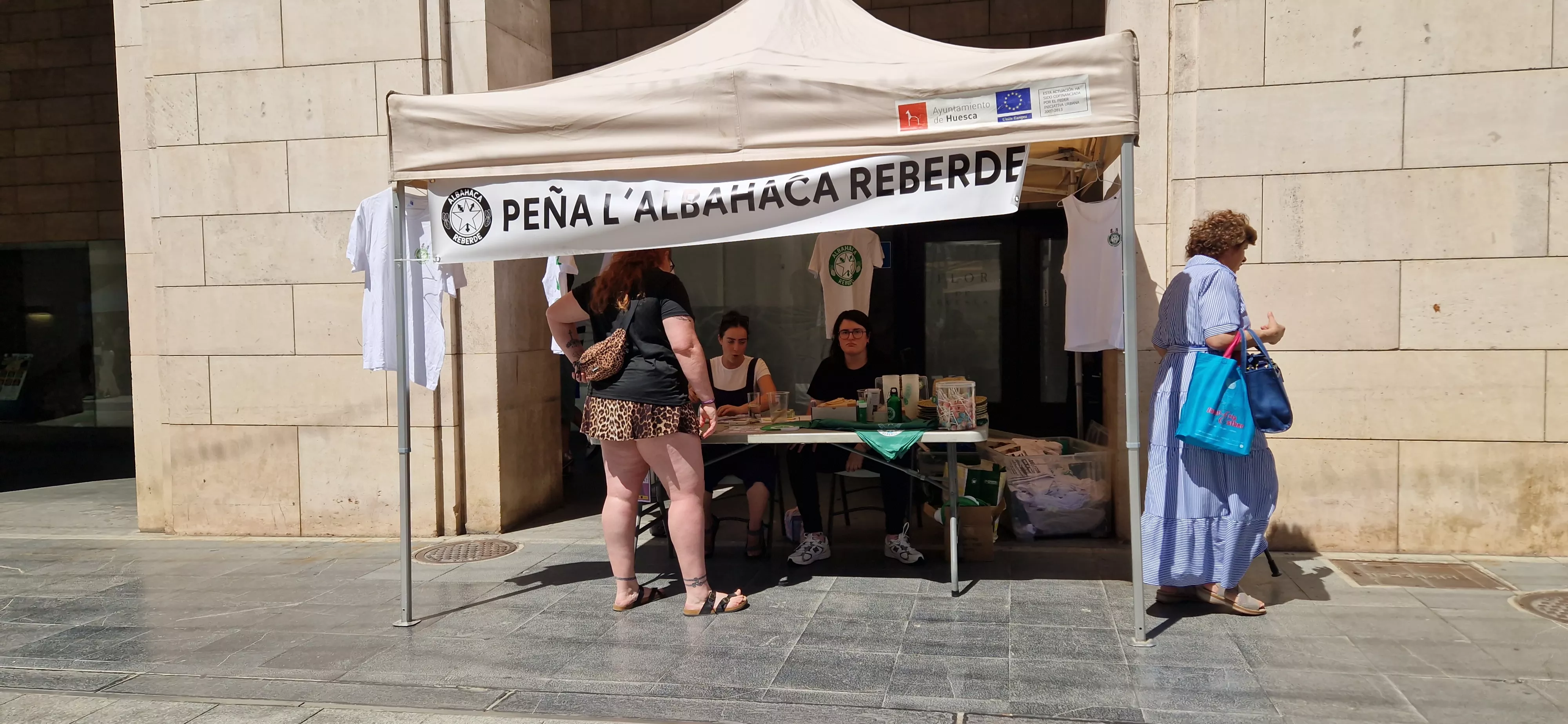 Primeros socios de las peñas para San Lorenzo. Foto Myriam Martínez