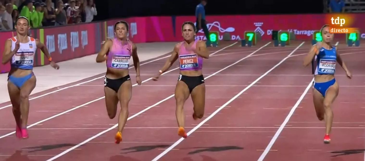 Elena Guiu en la final de 100 lisos