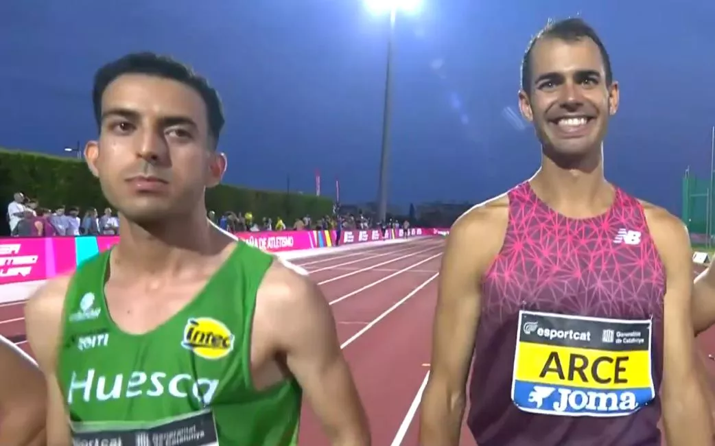 Hocine junto a Dani Arce en la salida del 3.000 obstáculos