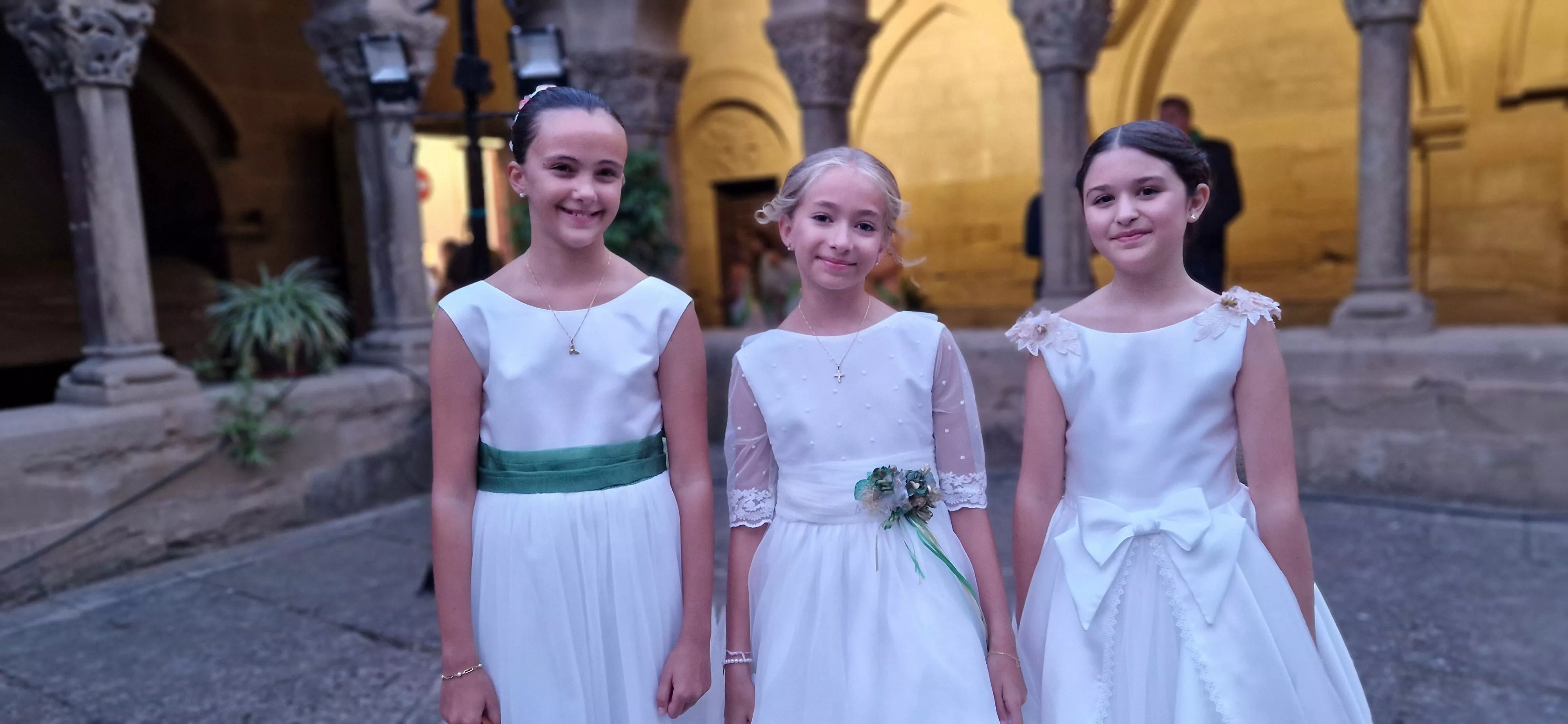 Presentación de las mairalesas y el mainate. Foto Myriam Martínez 