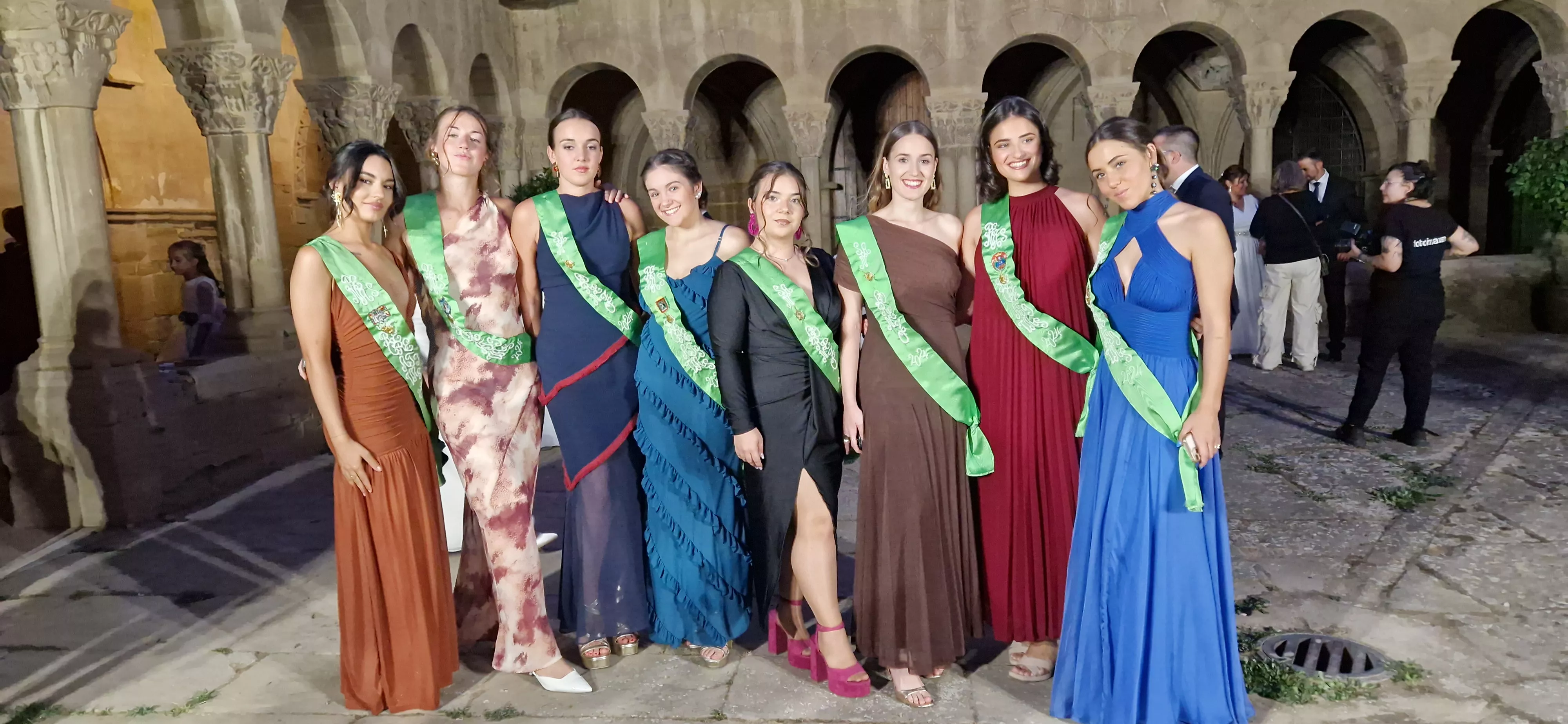 Presentación de las mairalesas y el mainate. Foto Myriam Martínez 