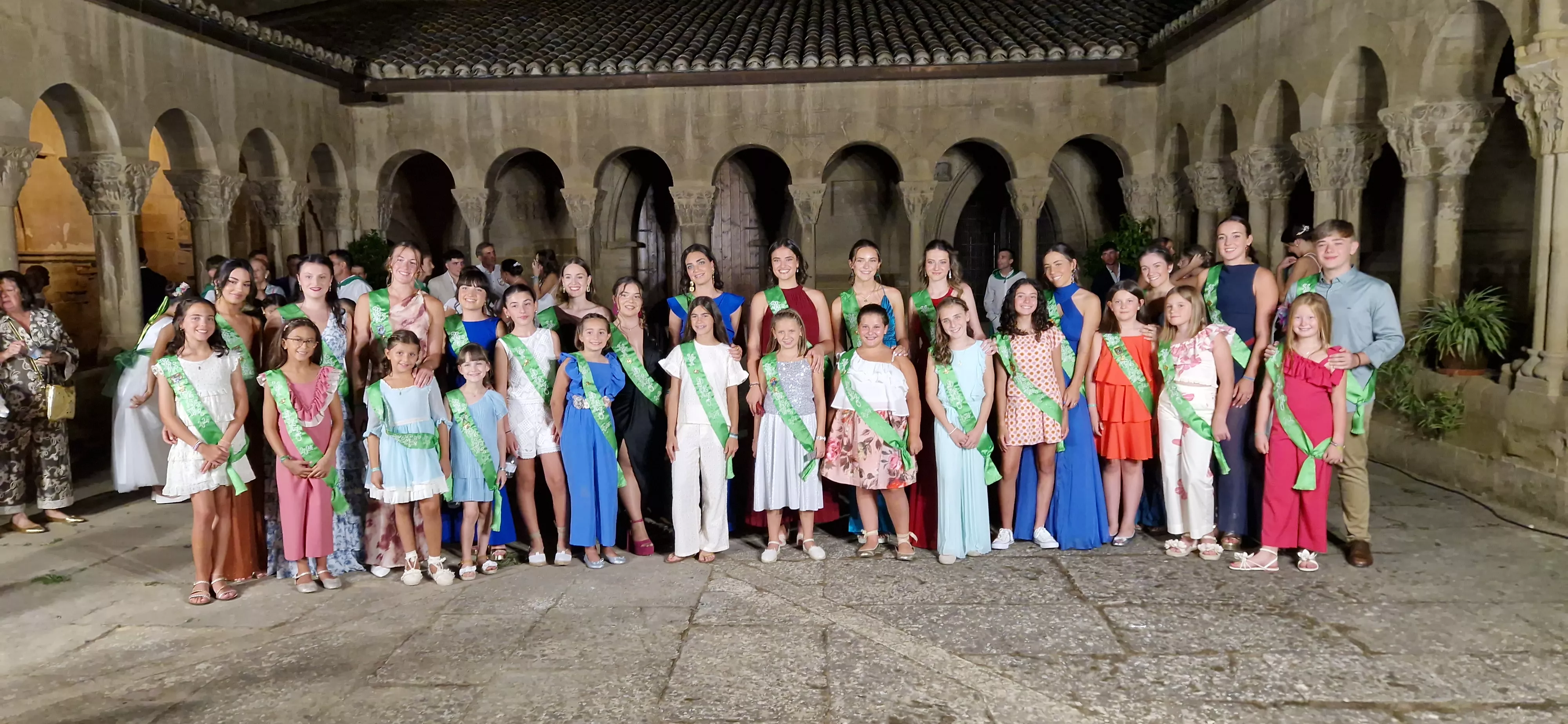 Presentación de las mairalesas y el mainate. Foto Myriam Martínez 