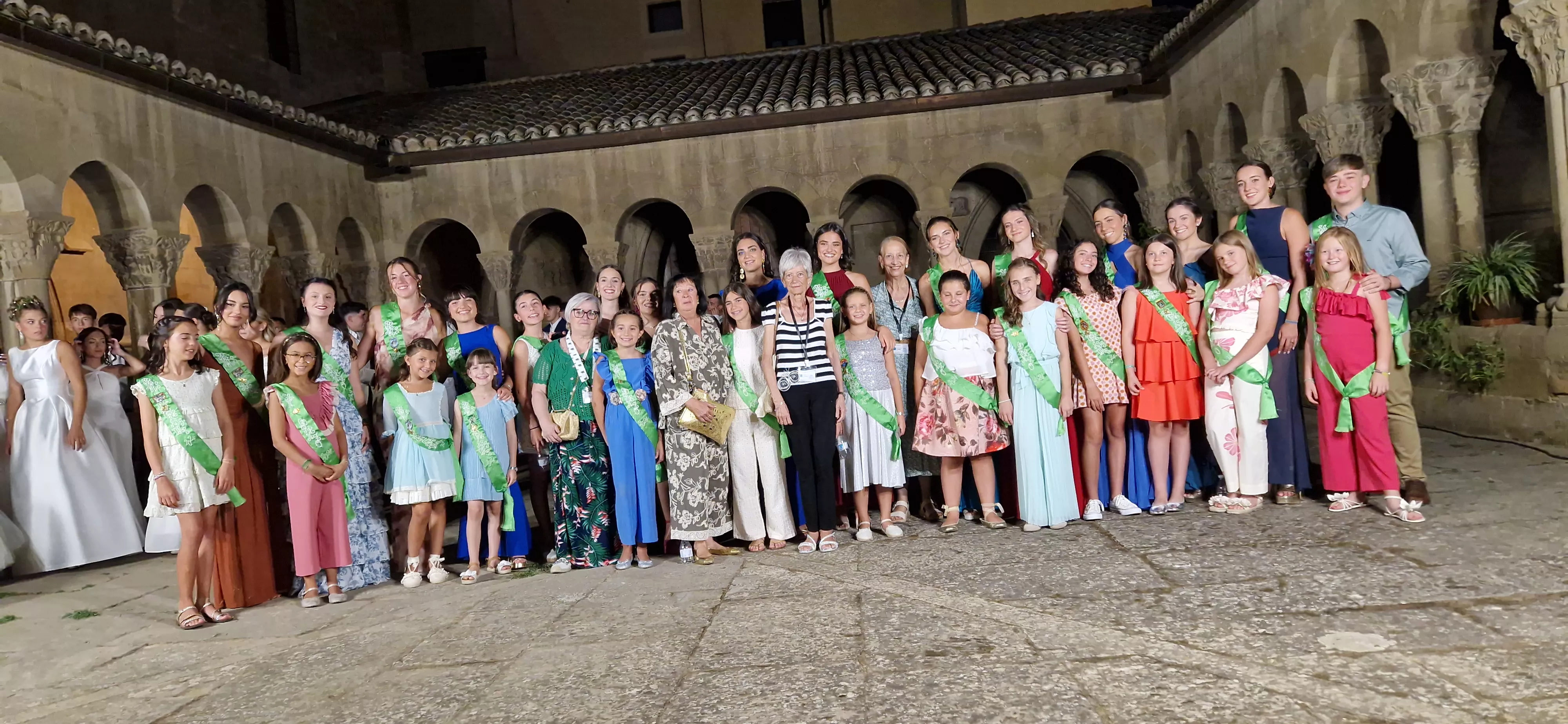 Presentación de las mairalesas y el mainate. Foto Myriam Martínez 