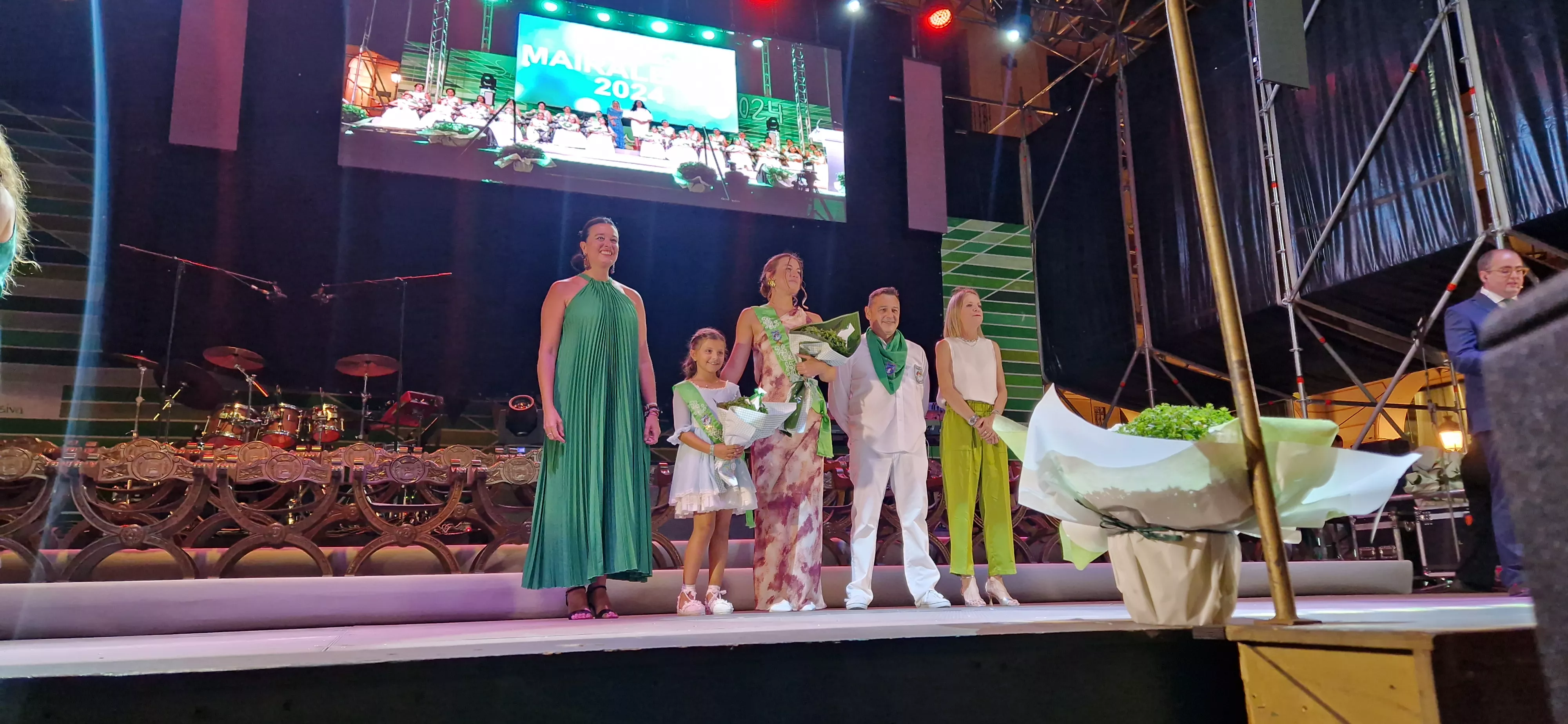 Presentación de las mairalesas y el mainate. Foto Myriam Martínez 