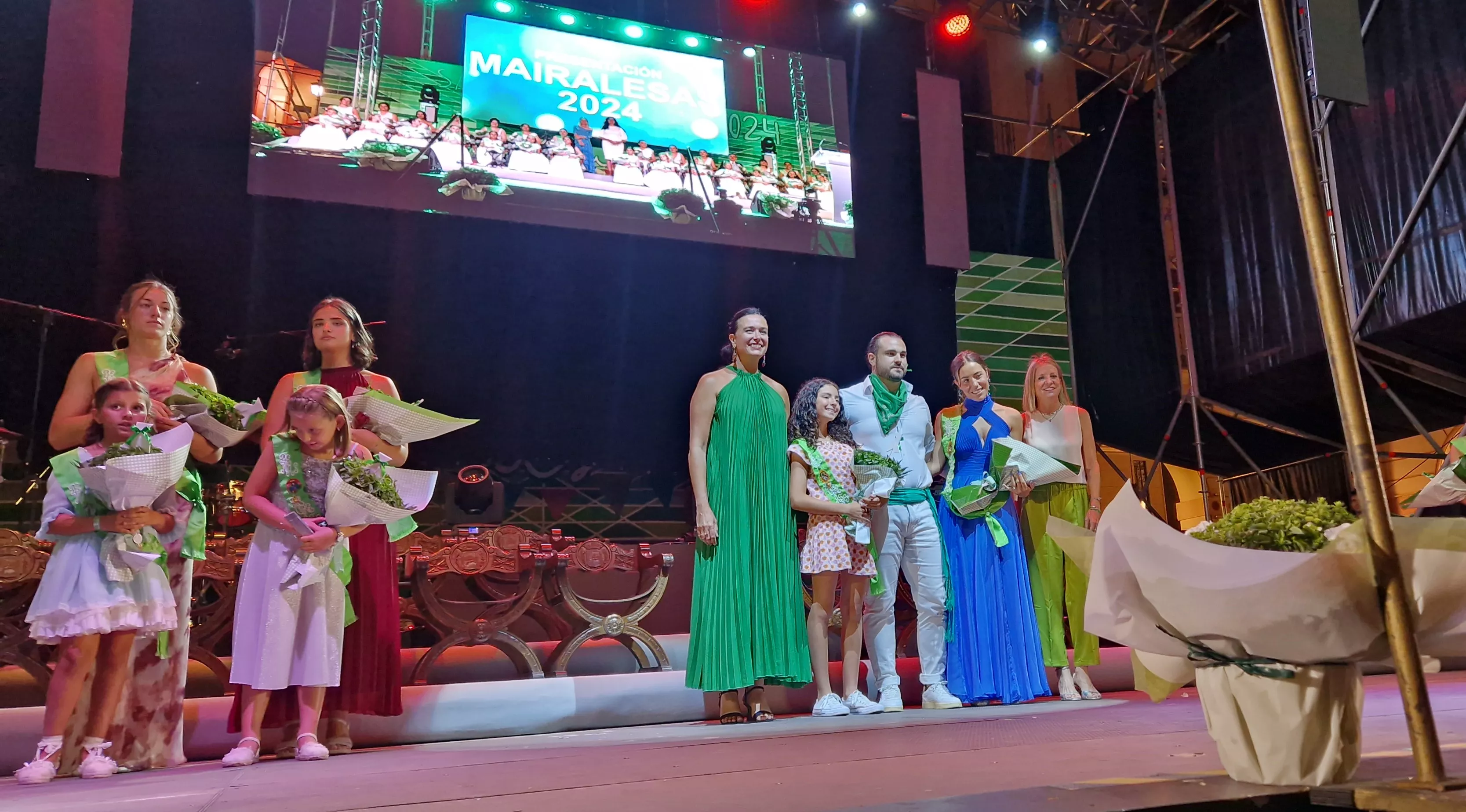 Presentación de las mairalesas y el mainate. Foto Myriam Martínez 