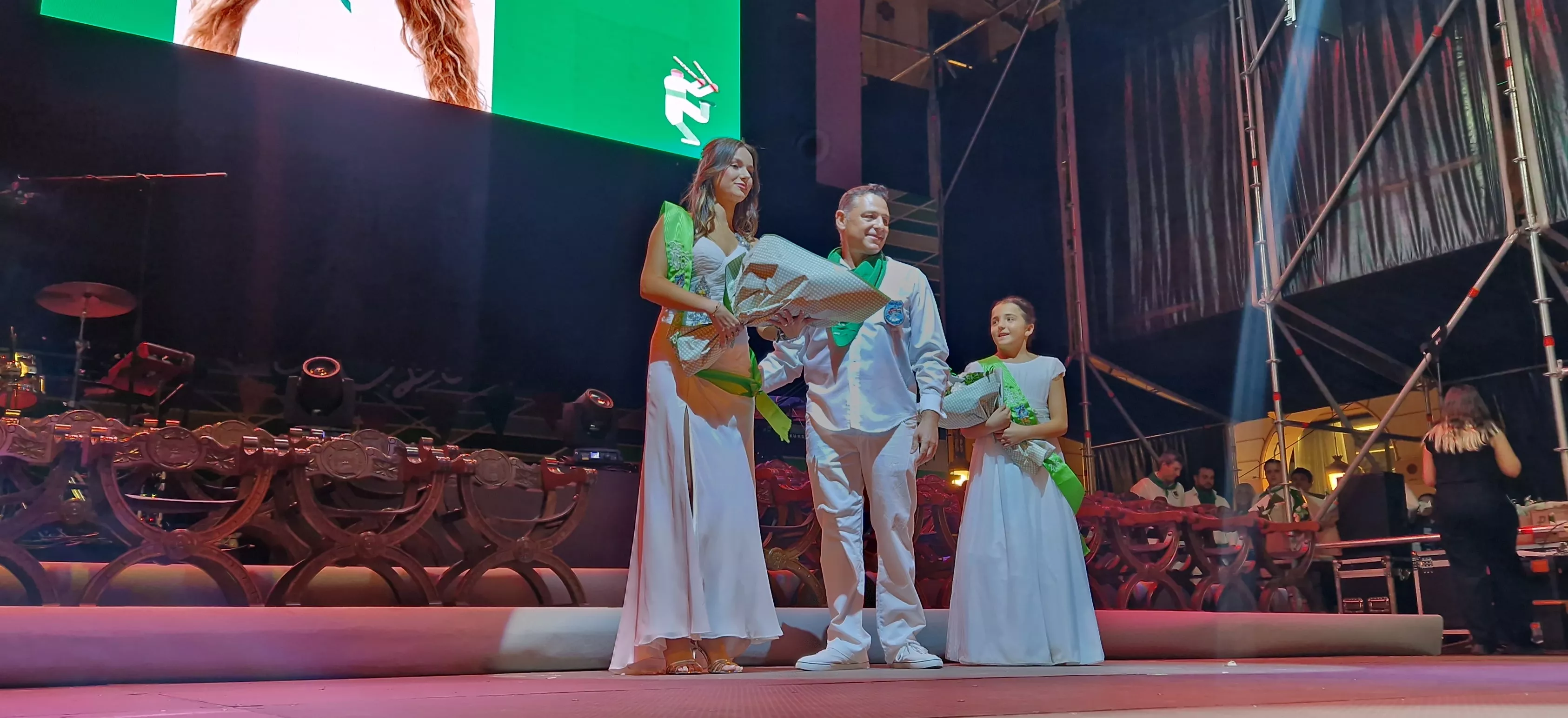 Presentación de las mairalesas y el mainate. Foto Myriam Martínez 