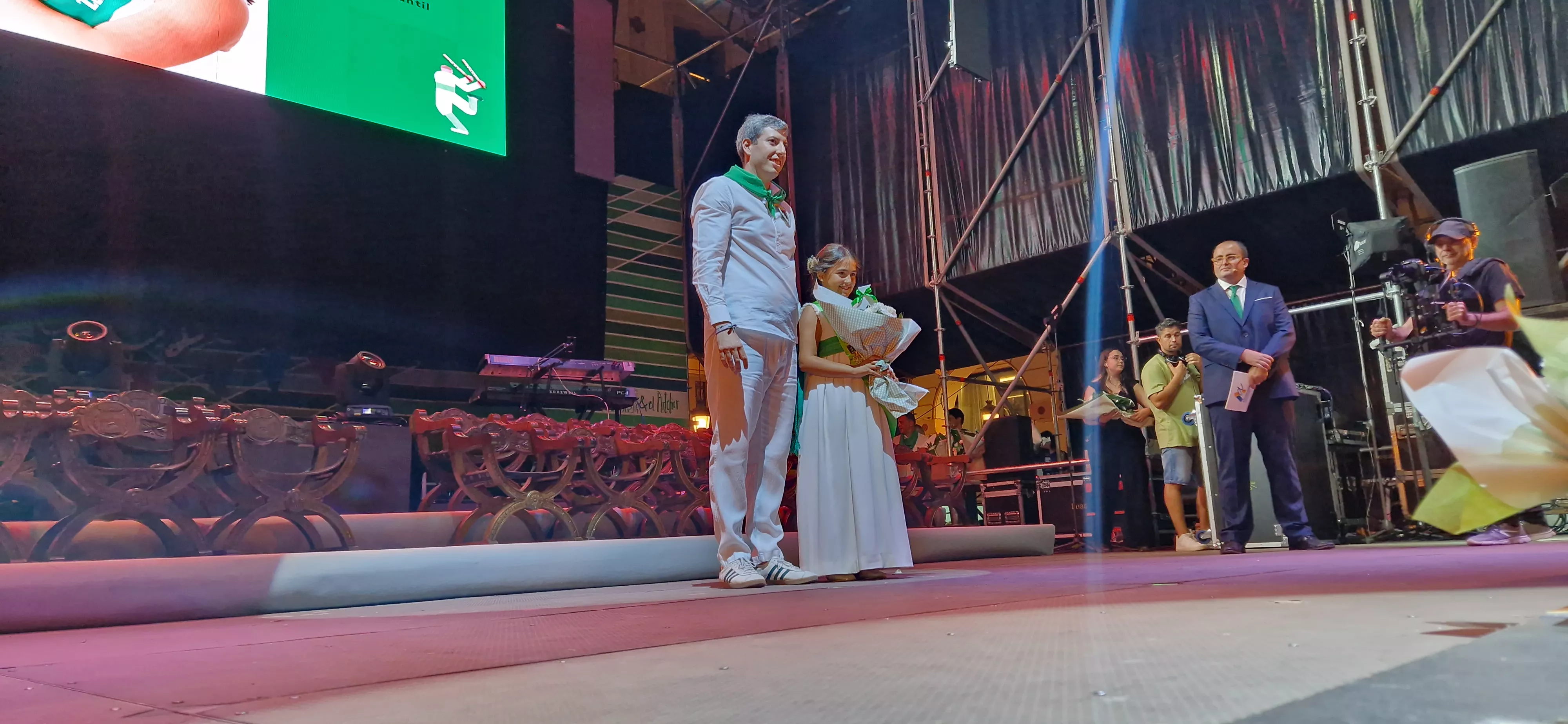 Presentación de las mairalesas y el mainate. Foto Myriam Martínez 