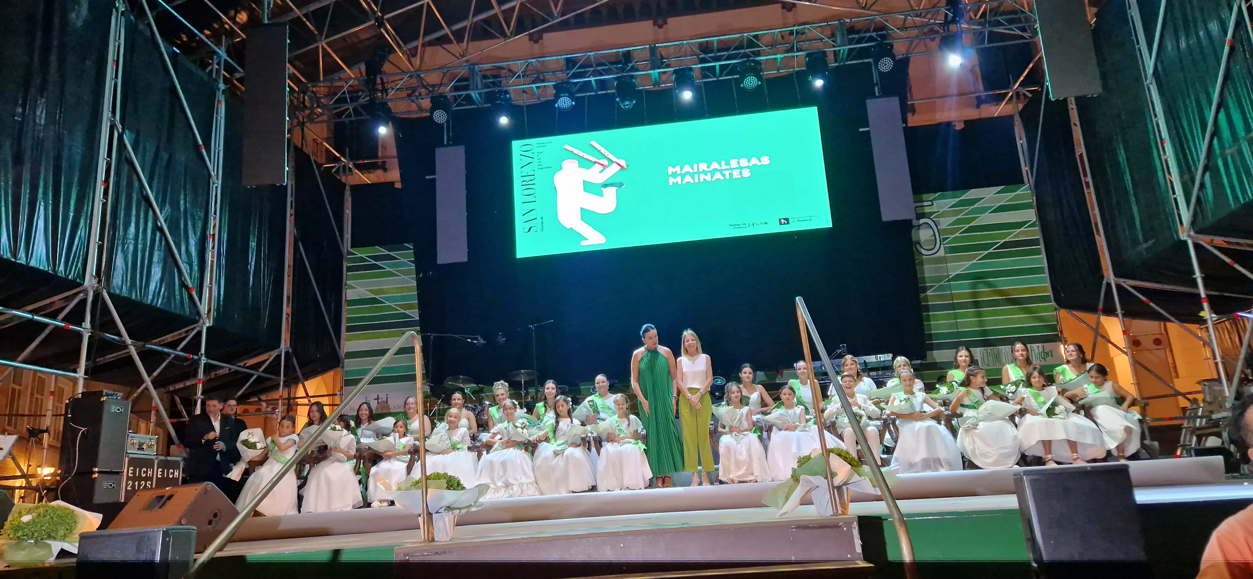 Presentación de las mairalesas y el mainate. Foto Myriam Martínez 