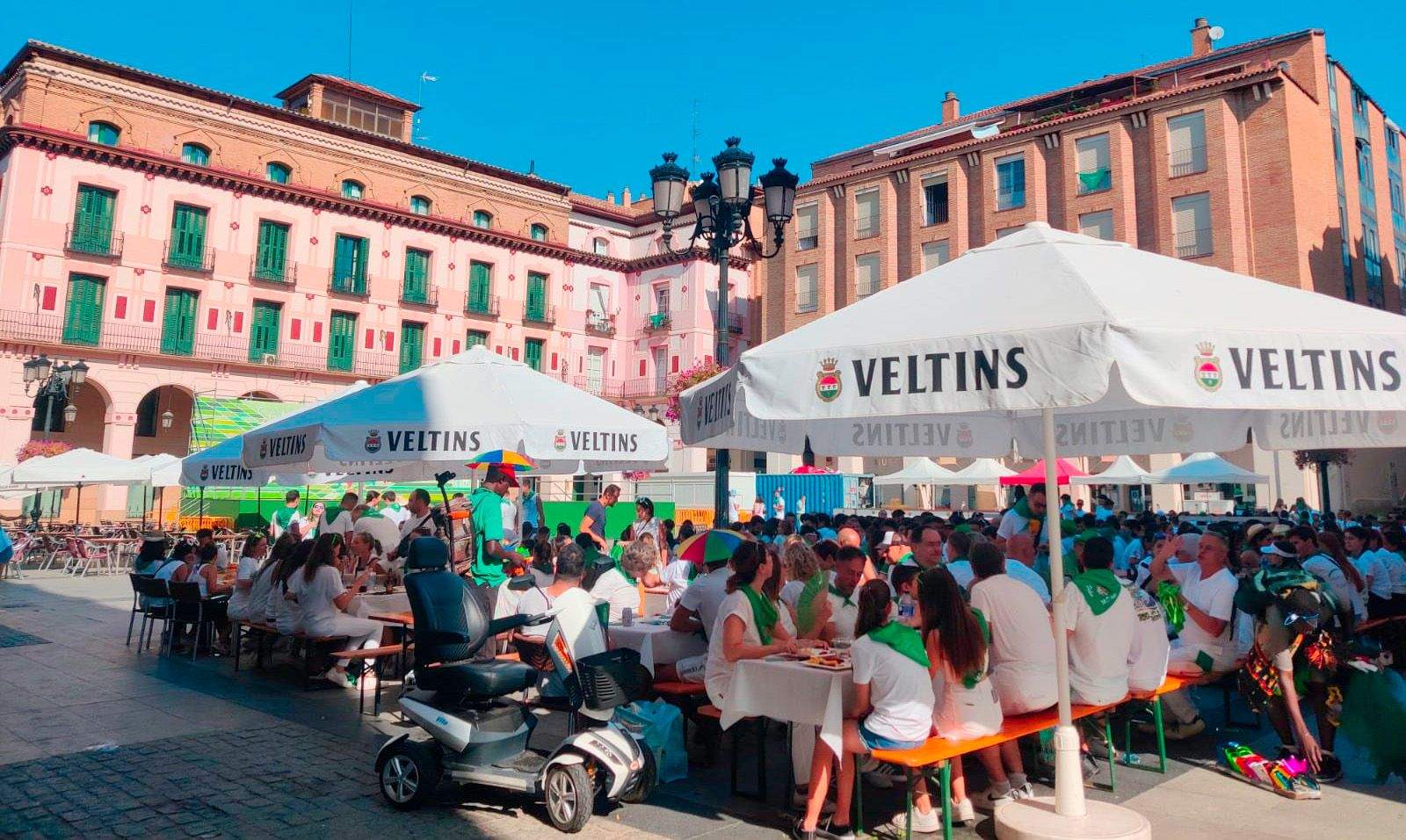 Almuerzos en la antesala del chupinazo.