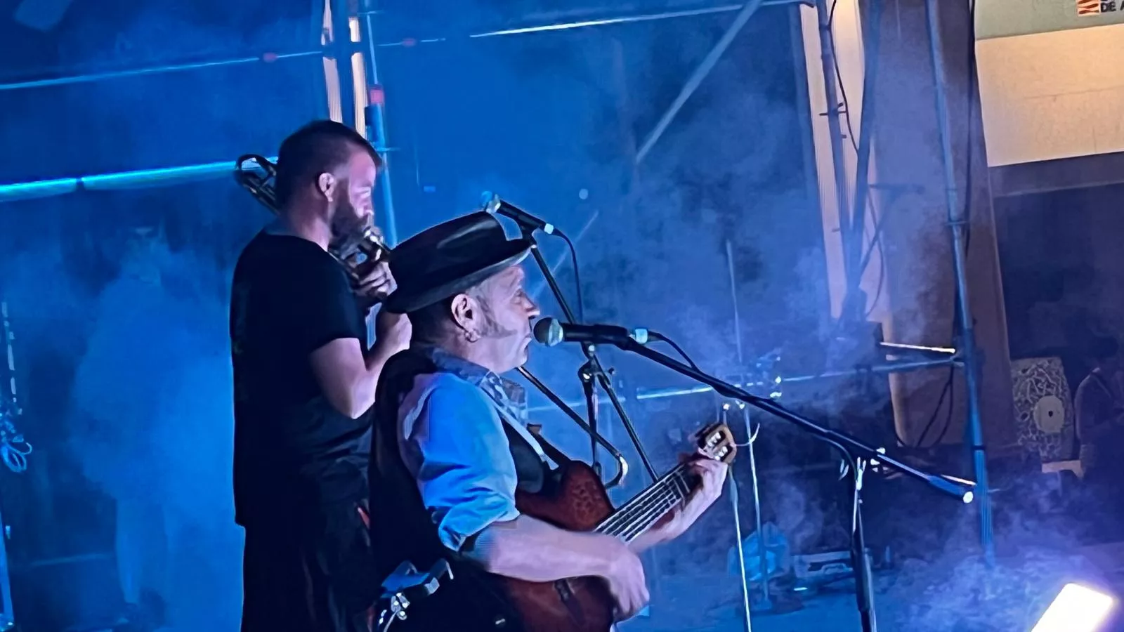 Tritón Jiménez en el pórtico laurentino de Huesca. Foto Mercedes Manterola