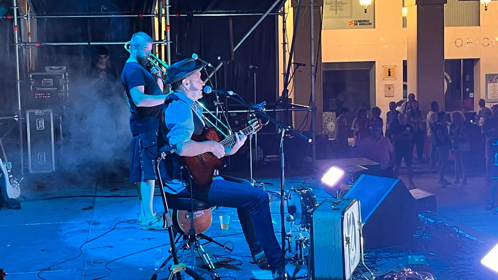 Tritón Jiménez en el pórtico laurentino de Huesca. Foto Mercedes Manterola