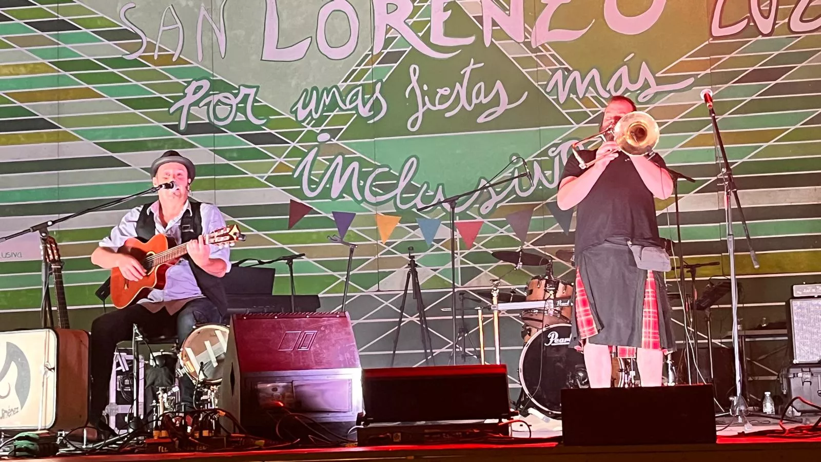 Tritón Jiménez en el pórtico laurentino de Huesca. Foto Mercedes Manterola