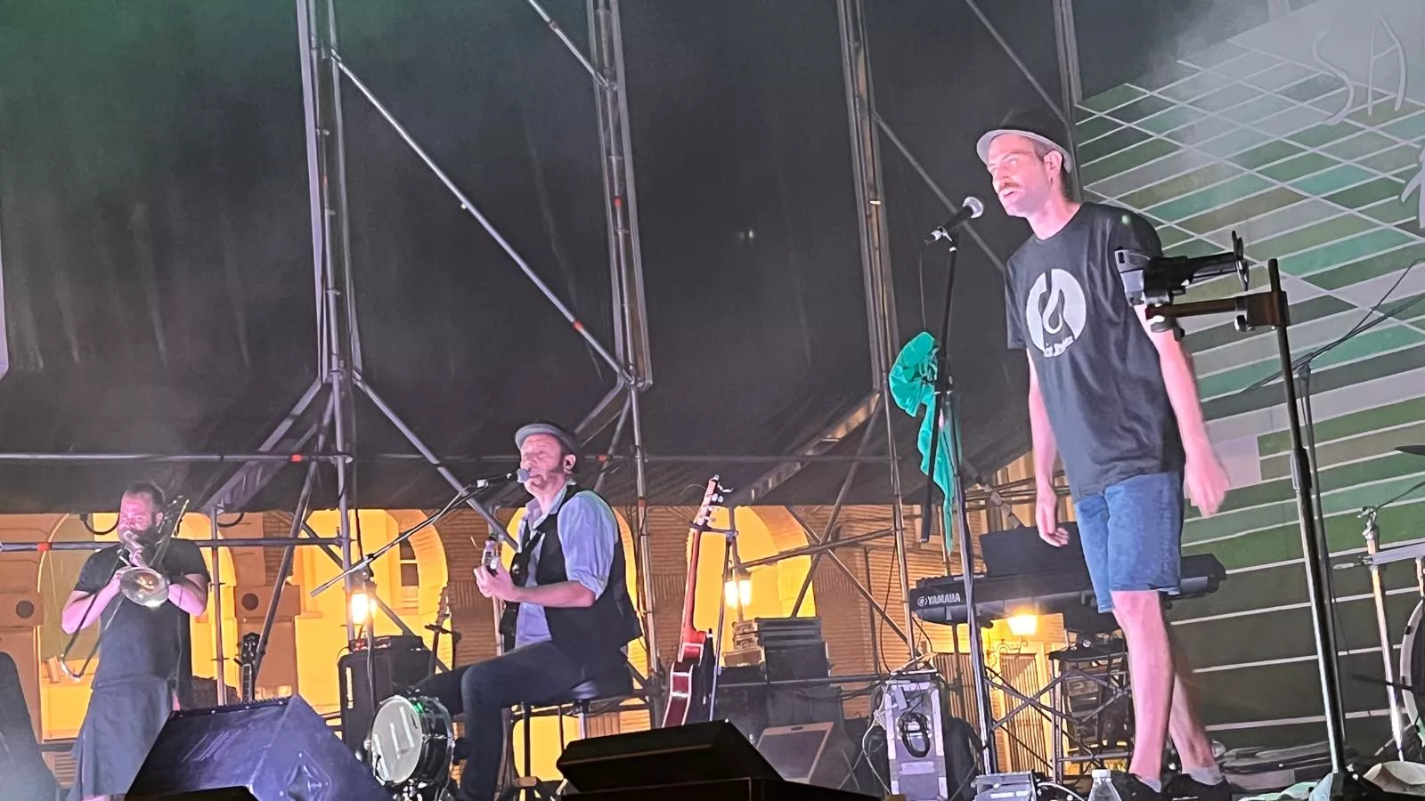 Tritón Jiménez en el pórtico laurentino de Huesca. Foto Mercedes Manterola