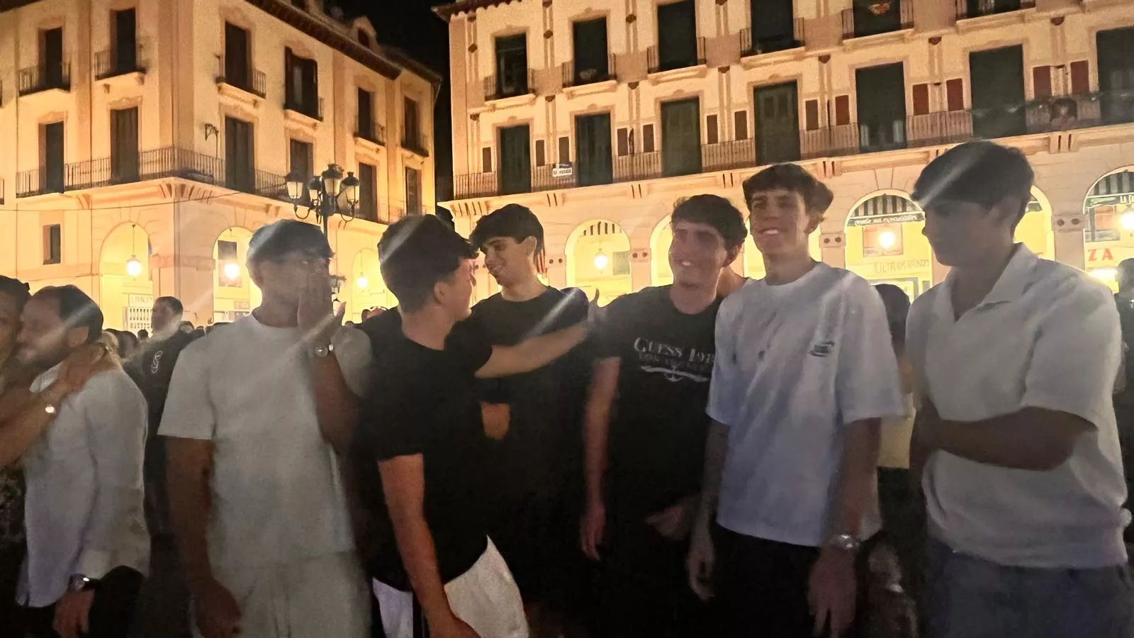 Tritón Jiménez en el pórtico laurentino de Huesca. Foto Mercedes Manterola