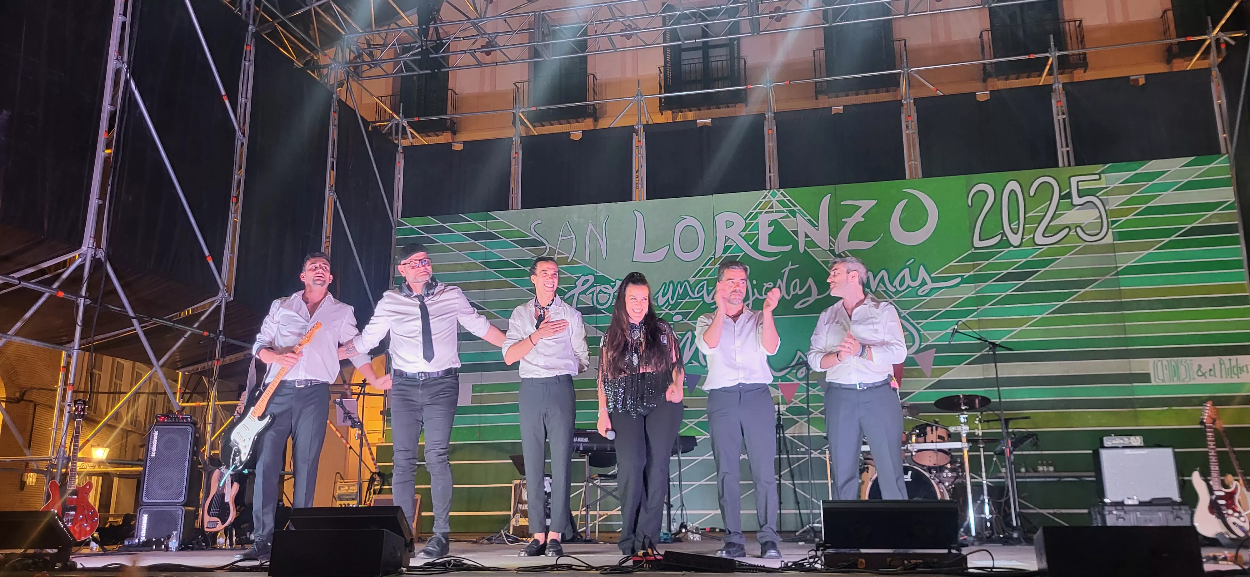 Concierto de Noe & The Bobifaces en la plaza López Allué. Foto Mercedes Manterola