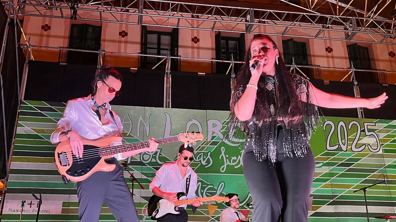 Concierto de Noe & The Bobifaces en la plaza López Allué. Foto Mercedes Manterola