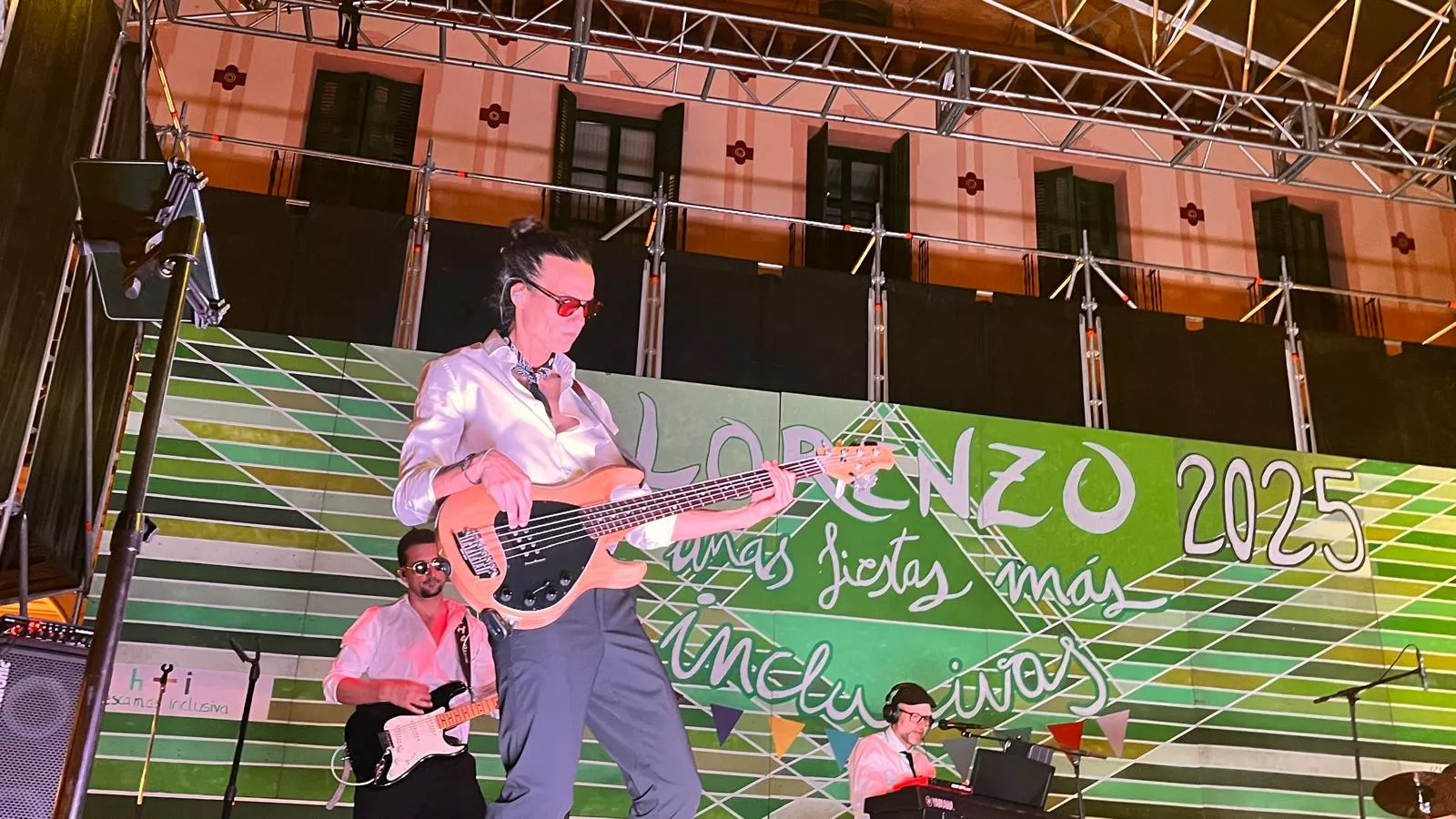 Concierto de Noe & The Bobifaces en la plaza López Allué. Foto Mercedes Manterola