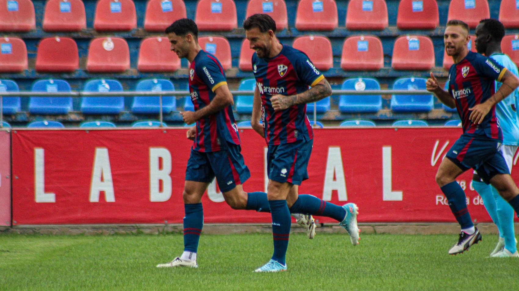 El Huesca recibirá al Castellón en el primer partido de 2026.