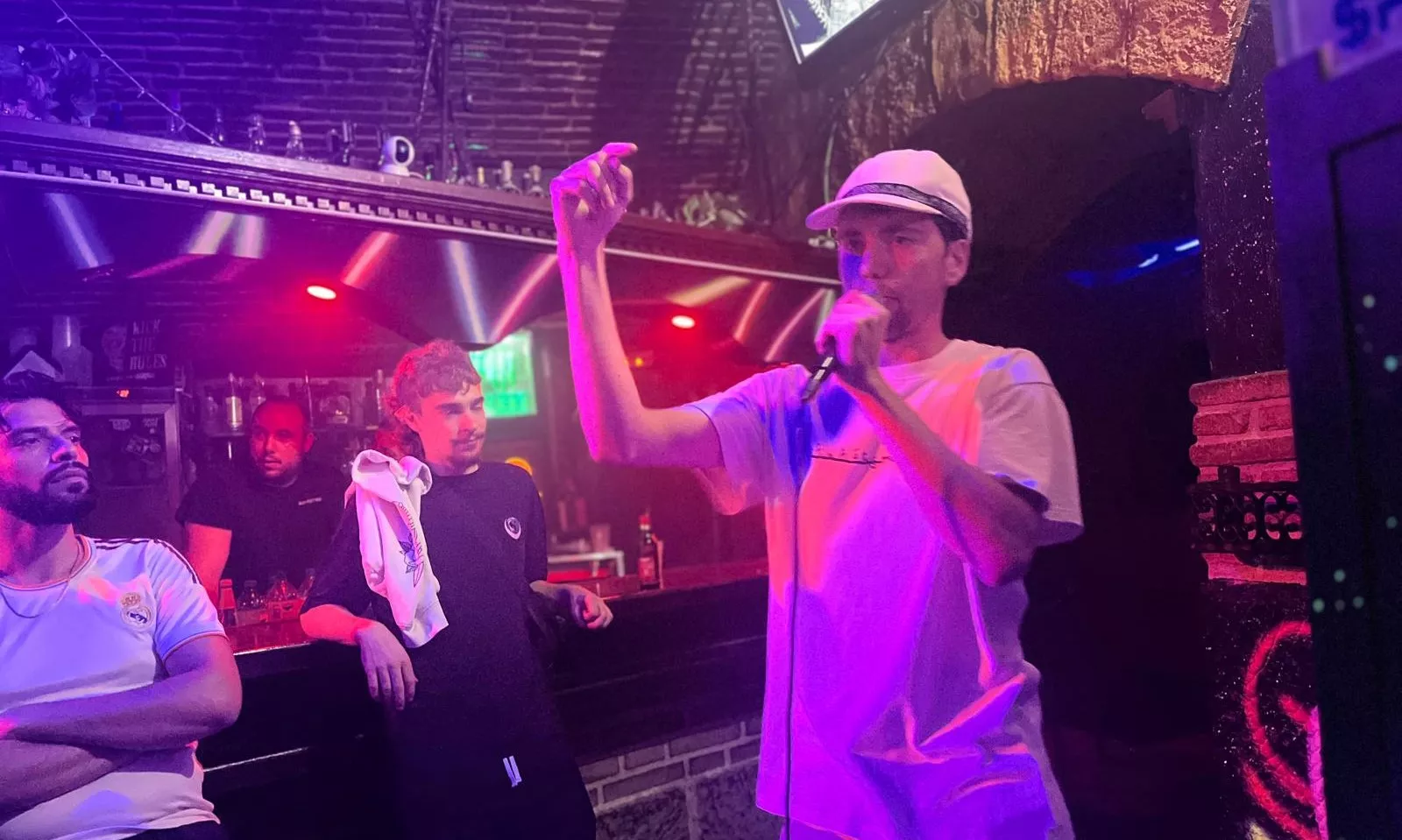 Actuación de Dims en el bar Monasterio.