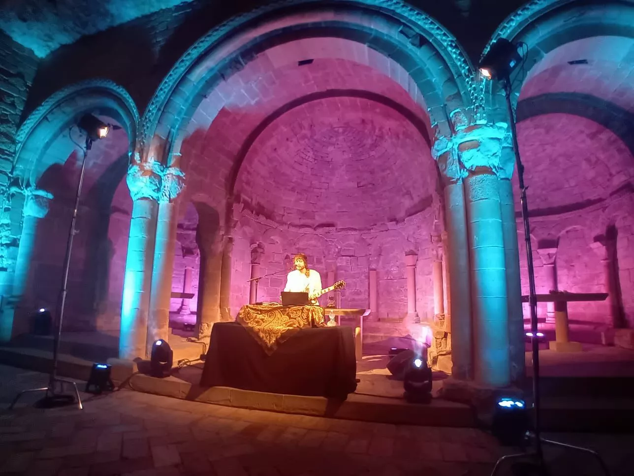 Actuación de Idoipe en el ciclo 'Música en la roca', en agosto de 2024. Actuación de Idoipe en el ciclo 'Música en la roca', en agosto de 2024.