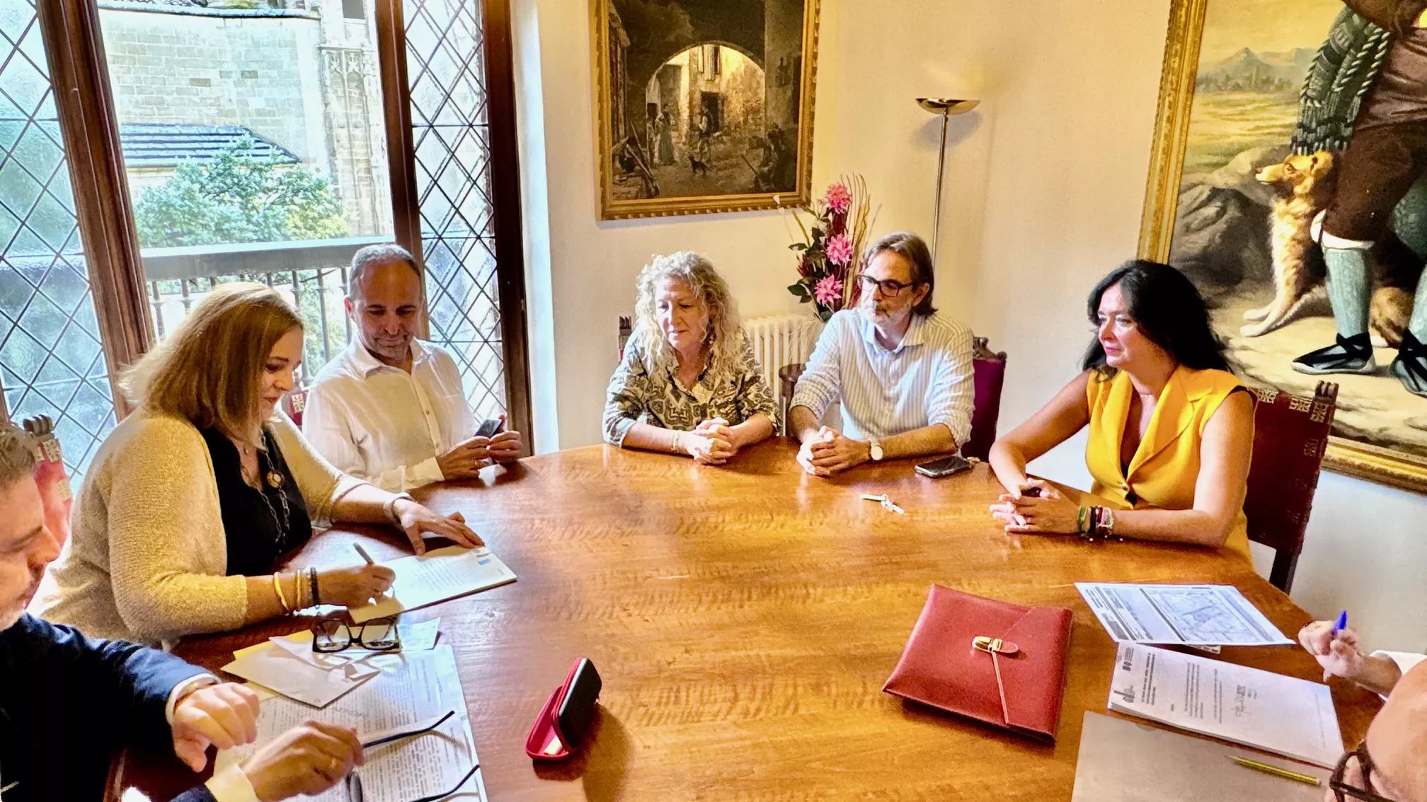 Formalización de la compra del solar de Zarandia.