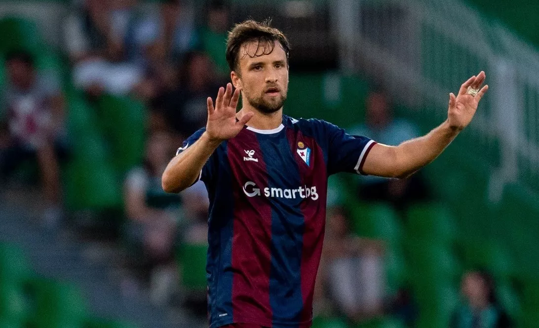 Álvaro Carrillo podría cerrar la defensa de la SD Huesca