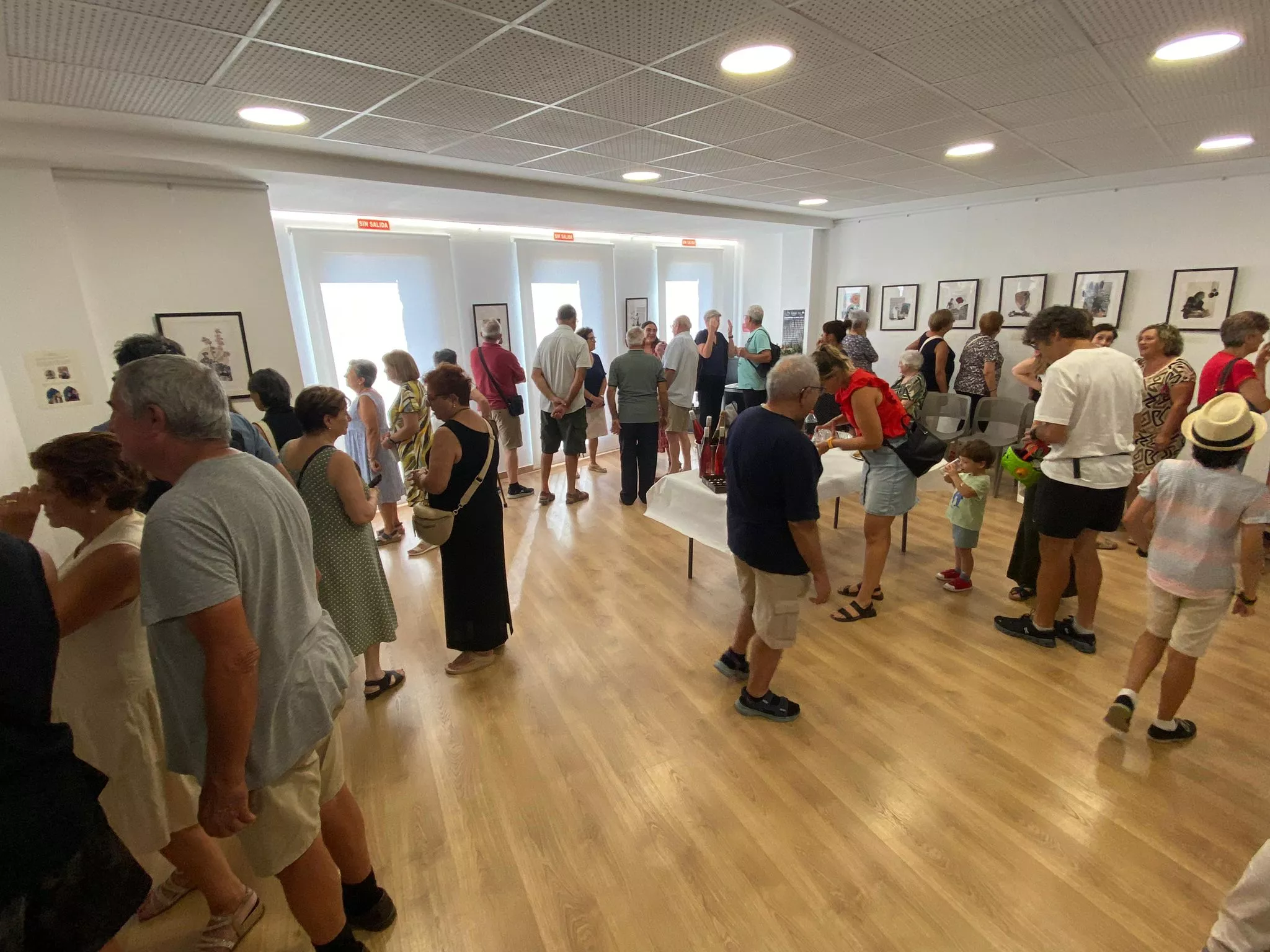 Inauguración de la exposición "Las mujeres de Años de vida" de Marta Borraz y Rachel P. Sierra.