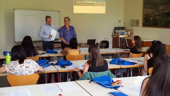 P8048191 (002) P8048191 (002)