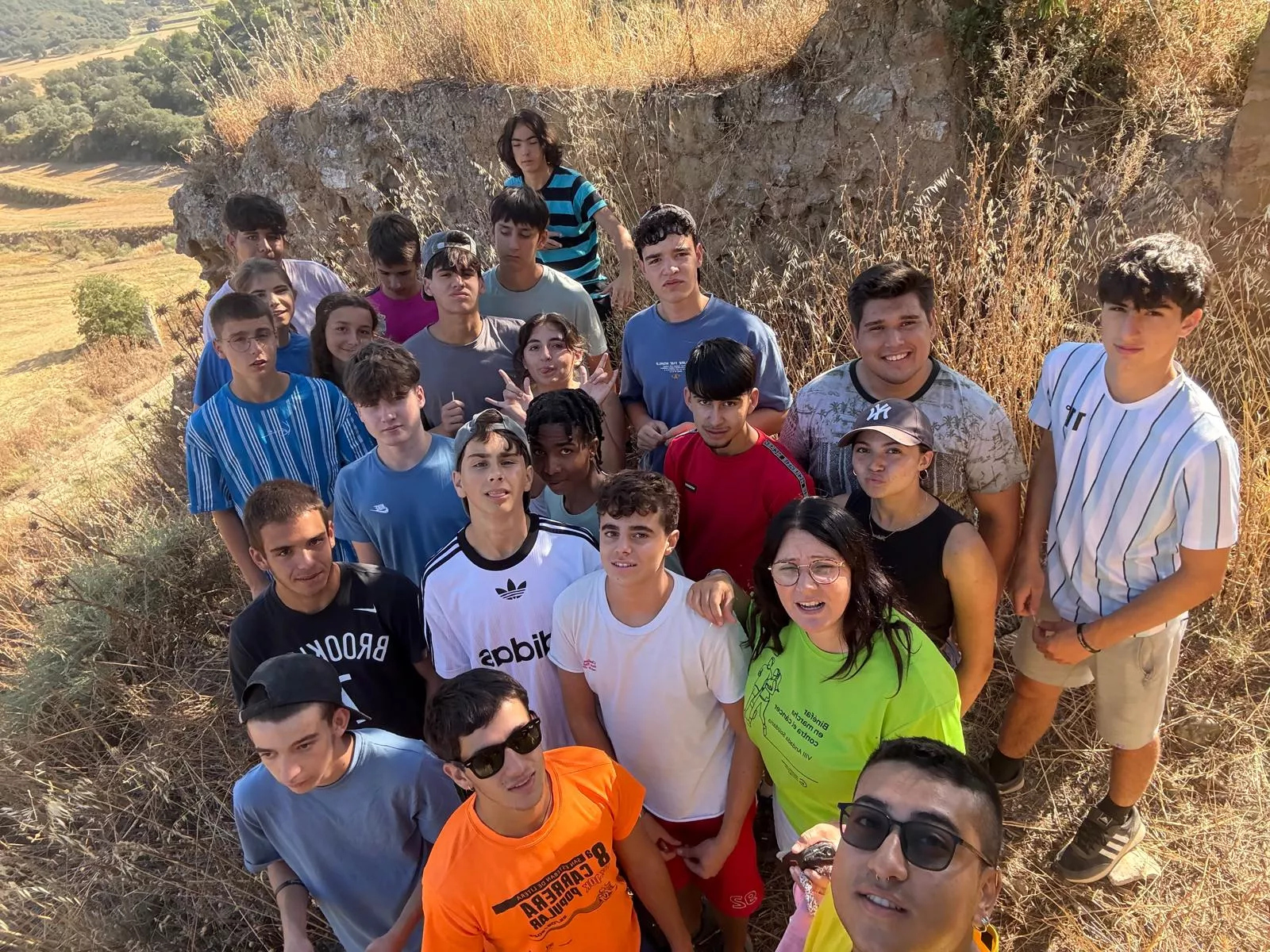 Trabajo, convivencia y naturaleza en el campo de voluntariado San Roc en San Esteban de Litera.