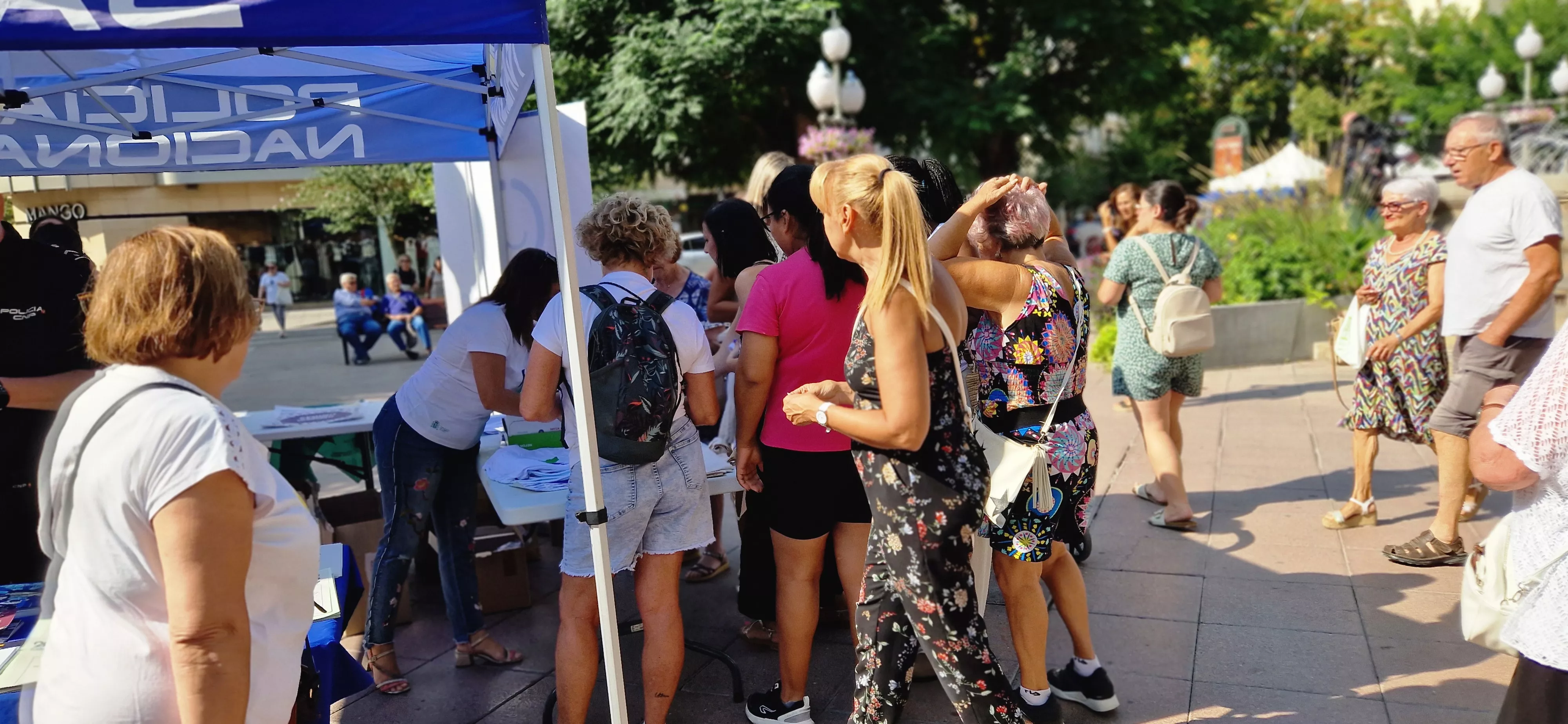 Campaña de San Lorenzo de la Unidad de Violencia sobre la Mujer de Huesca. Foto Myriam Martínez