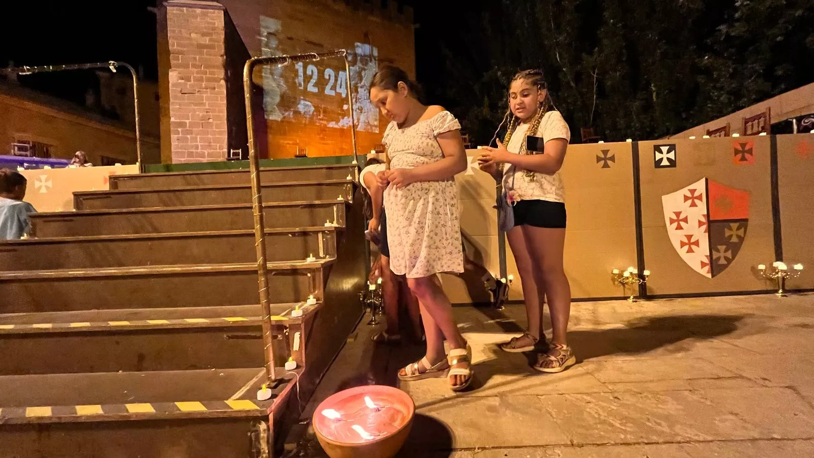 Actuación de Espacio Danza Hueca en la plaza General Alsina. Foto Mercedes Manterola