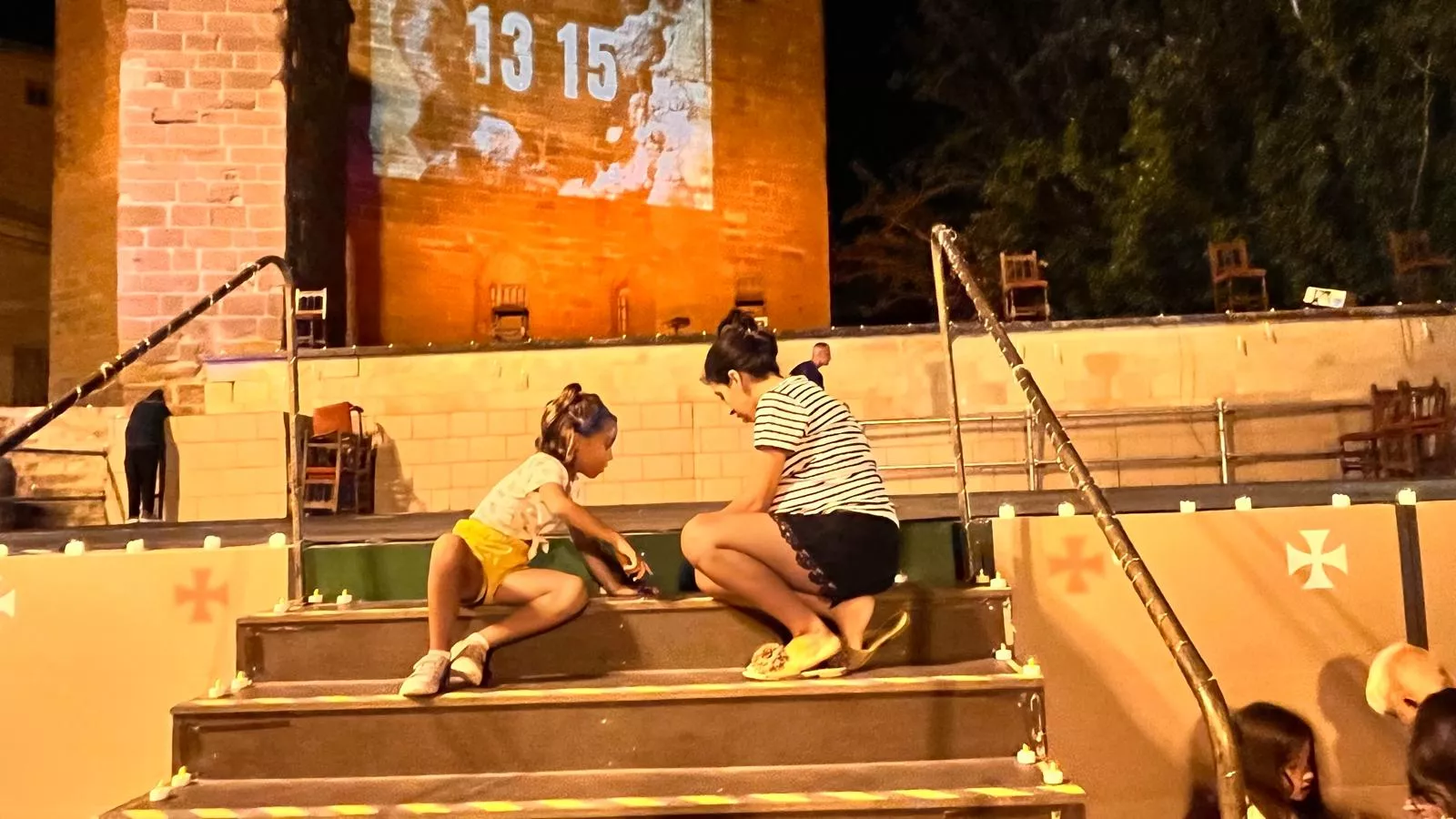 Actuación de Espacio Danza Hueca en la plaza General Alsina. Foto Mercedes Manterola