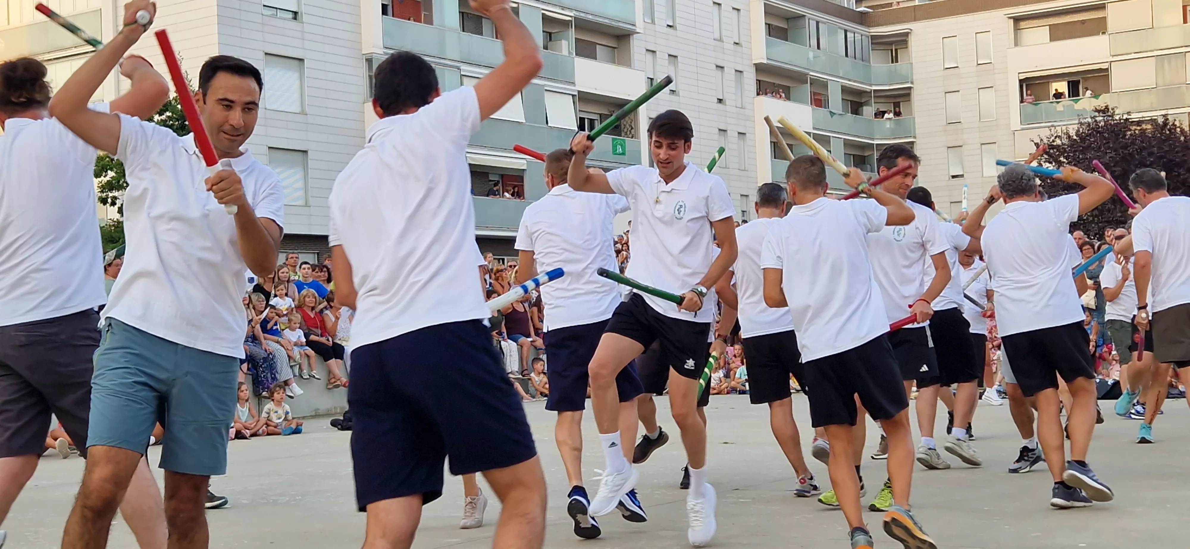 Ensayo de los danzantes. Foto Myriam Martínez