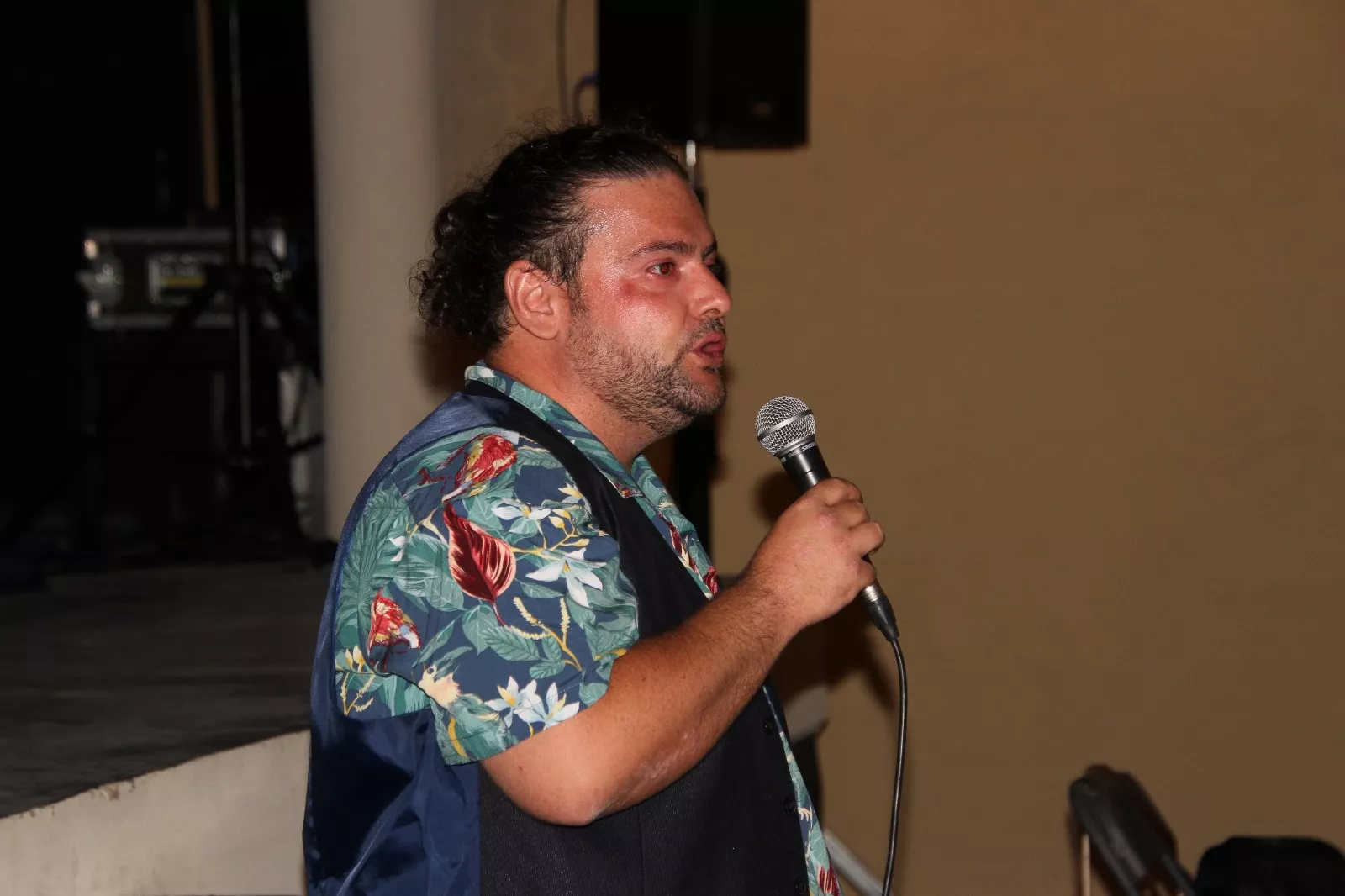 Actuación de Estrella Blanco, María Petri y Víctor Huedo en Robres. Foto Carlos Neofato