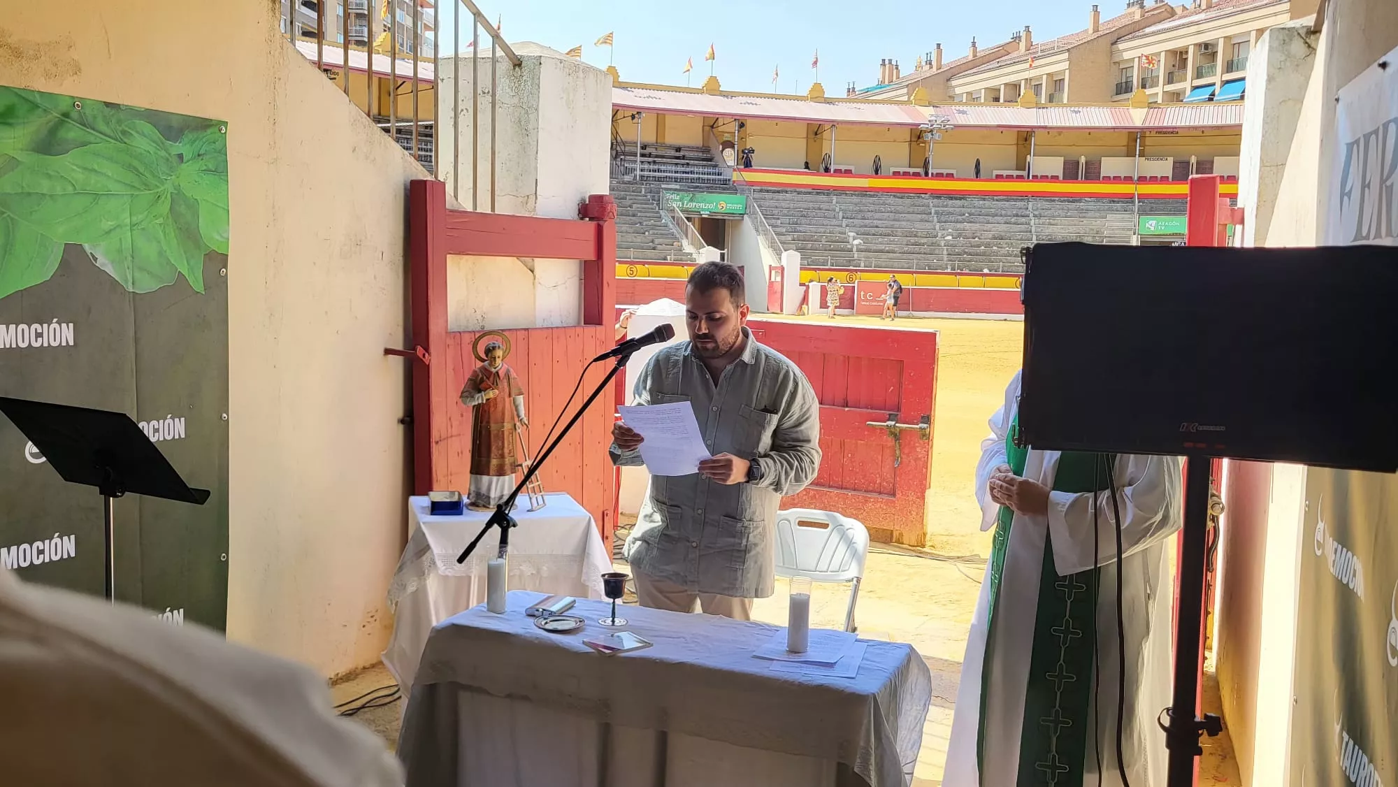Misa en la Plaza de Toros de Huesca por la Feria Taurina de La Albahaca