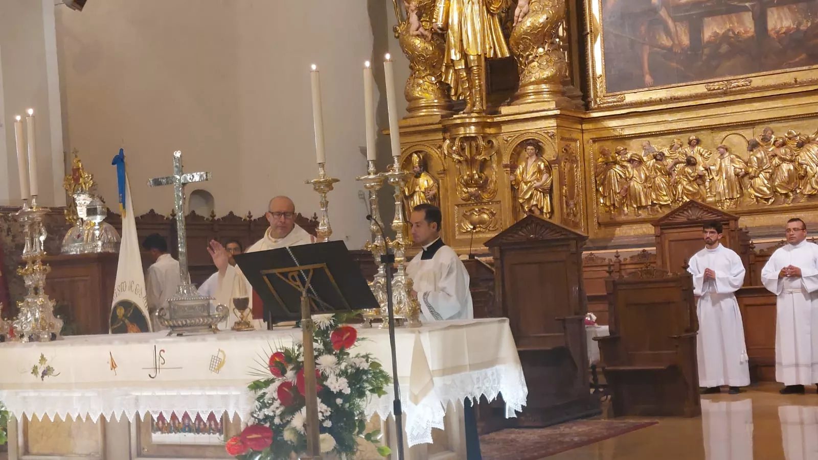 Monseñor José Antonio Satué en el Triduo en la Basílica de San Lorenzo