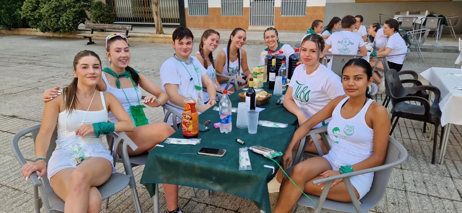 Almuerzos en las horas previas a San Lorenzo 2025